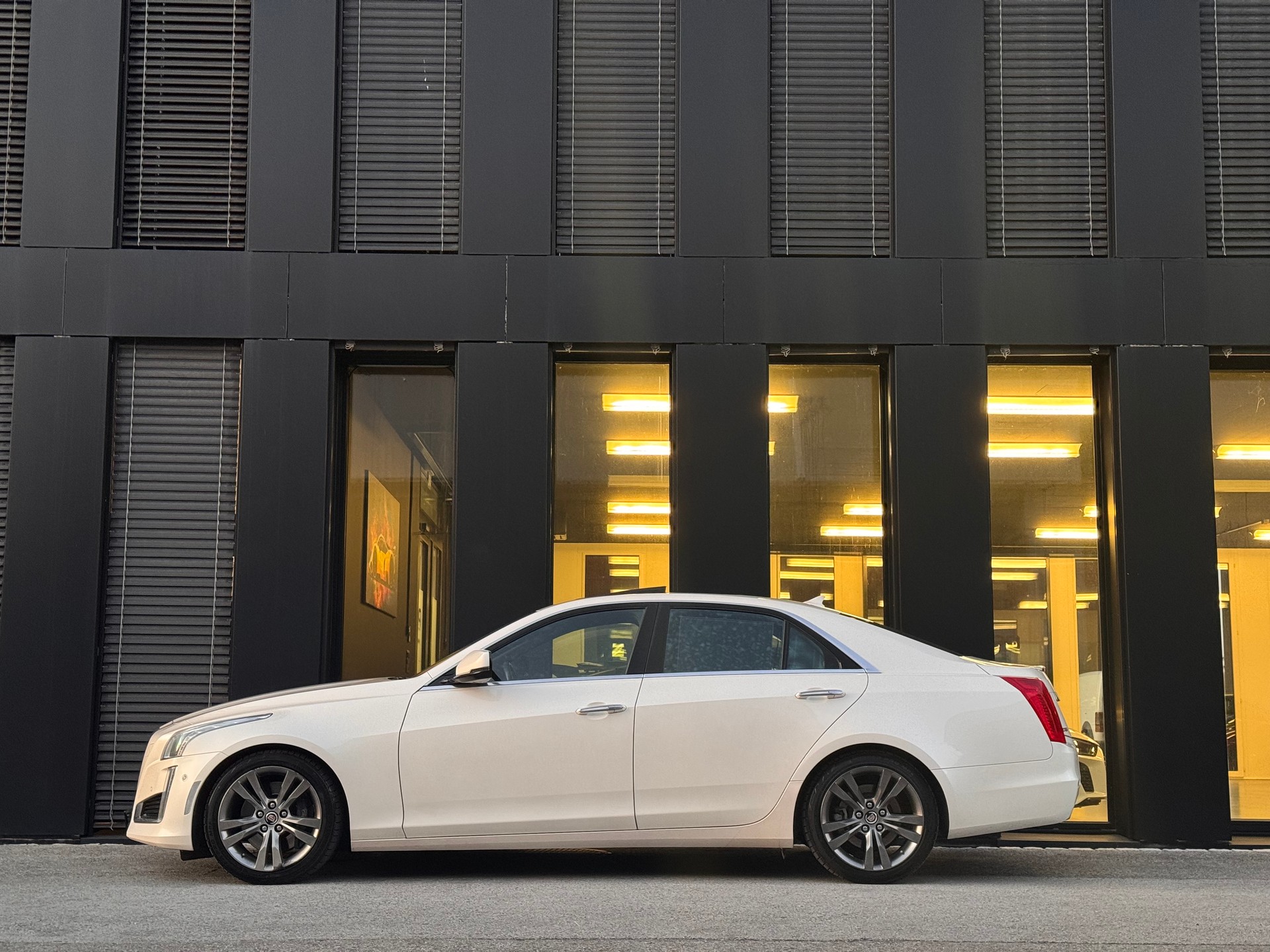 CADILLAC CTS Sedan 2.0 Turbo Premium Automatic-image-3