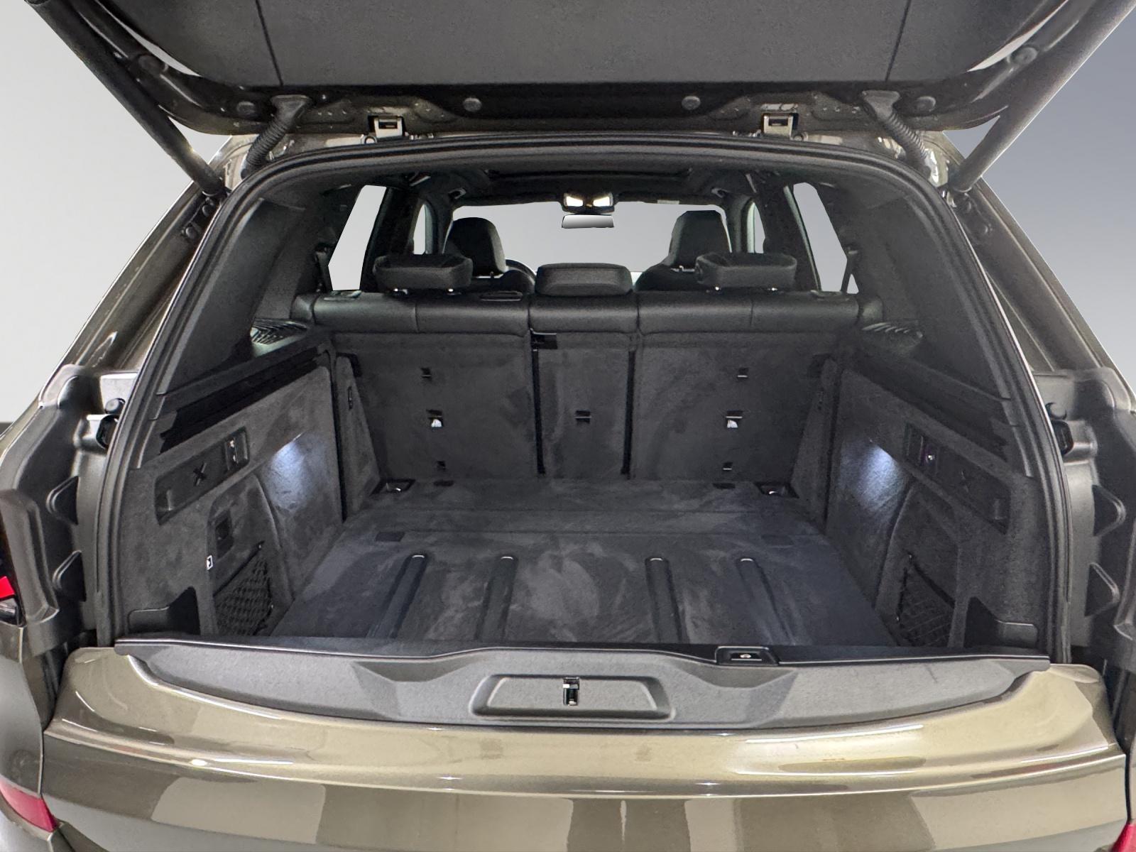 BMW X5 40i xDrive SAG-image-9