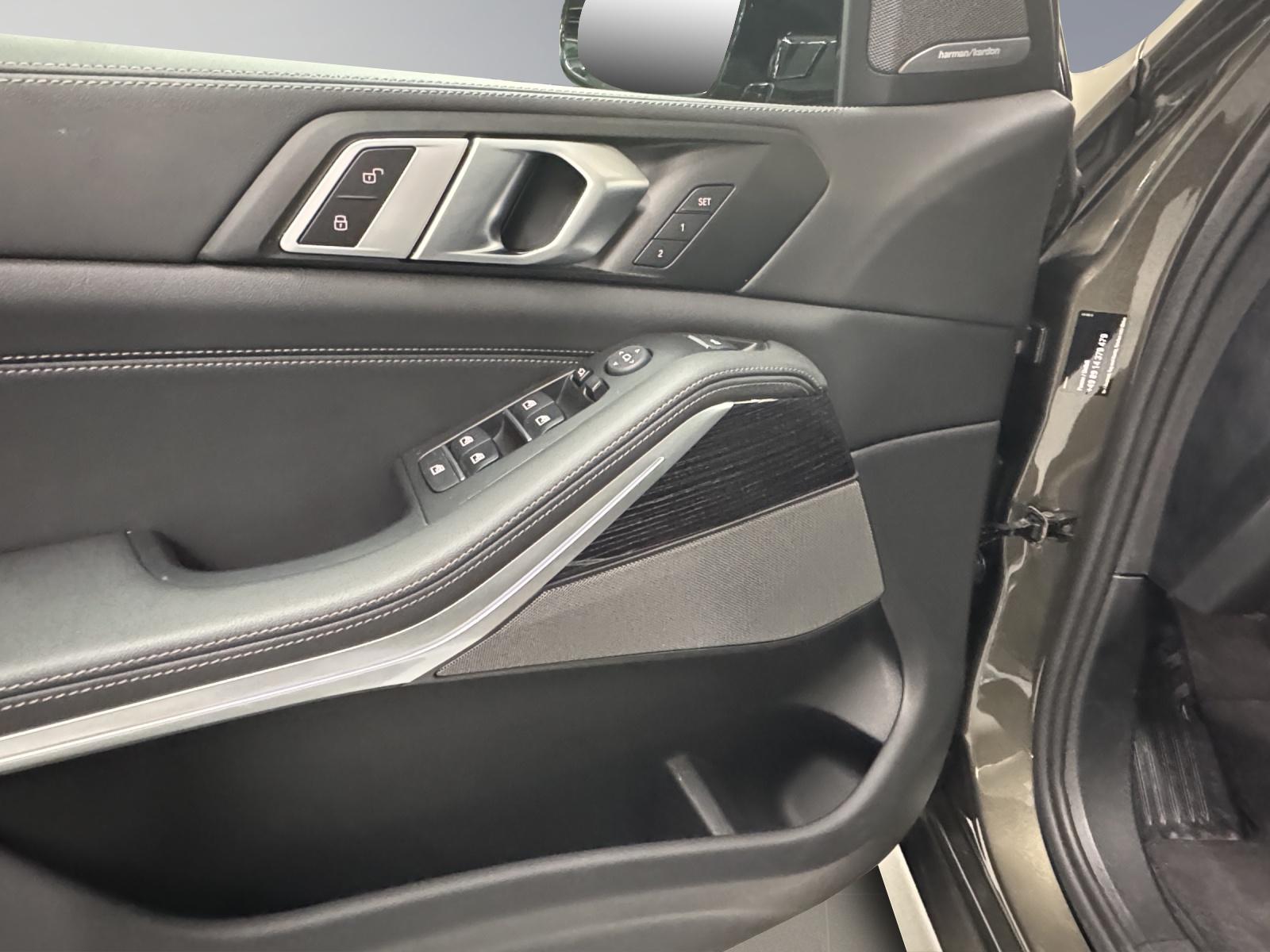 BMW X5 40i xDrive SAG-image-12