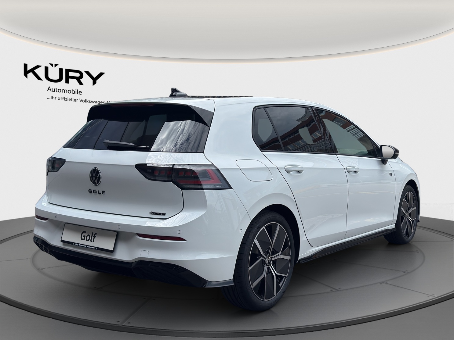 VW Golf 2.0 TSI R-Line DSG 4 Motion-image-4