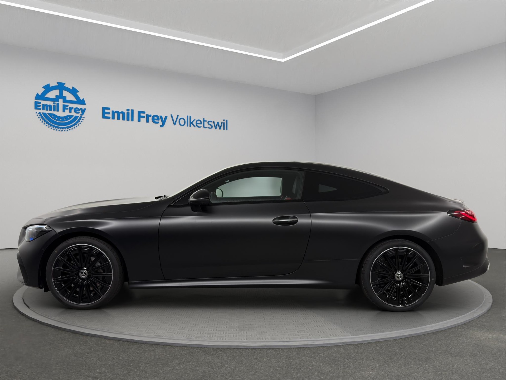 MERCEDES-BENZ CLE 300 AMG Line 4matic Coupé-showroom-element-1