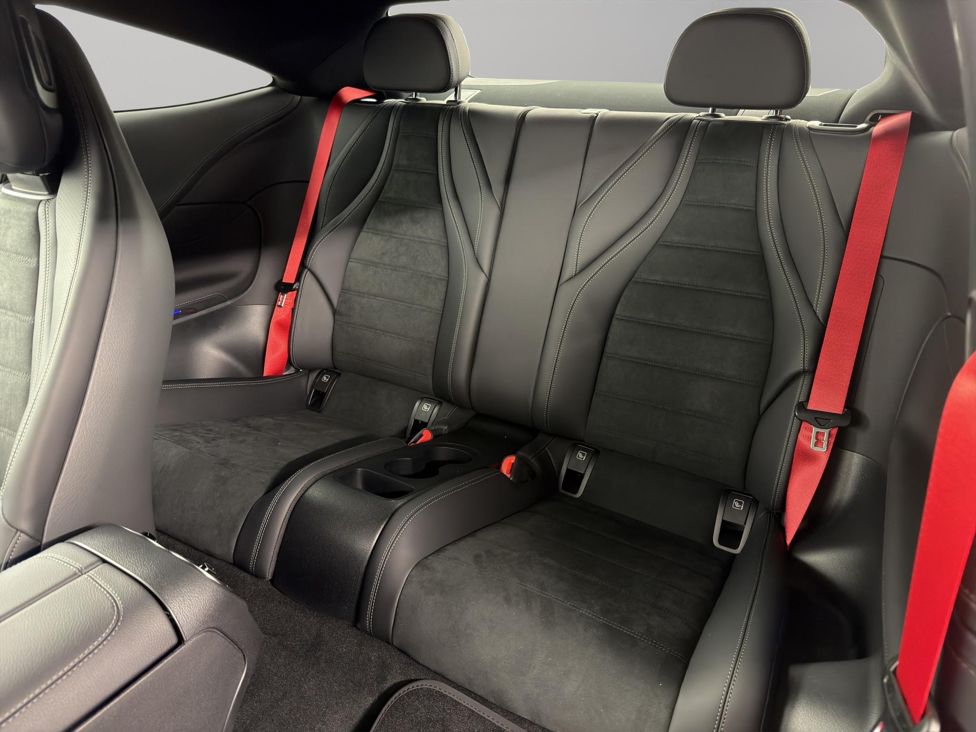 MERCEDES-BENZ CLE 300 AMG Line 4matic Coupé-image-8