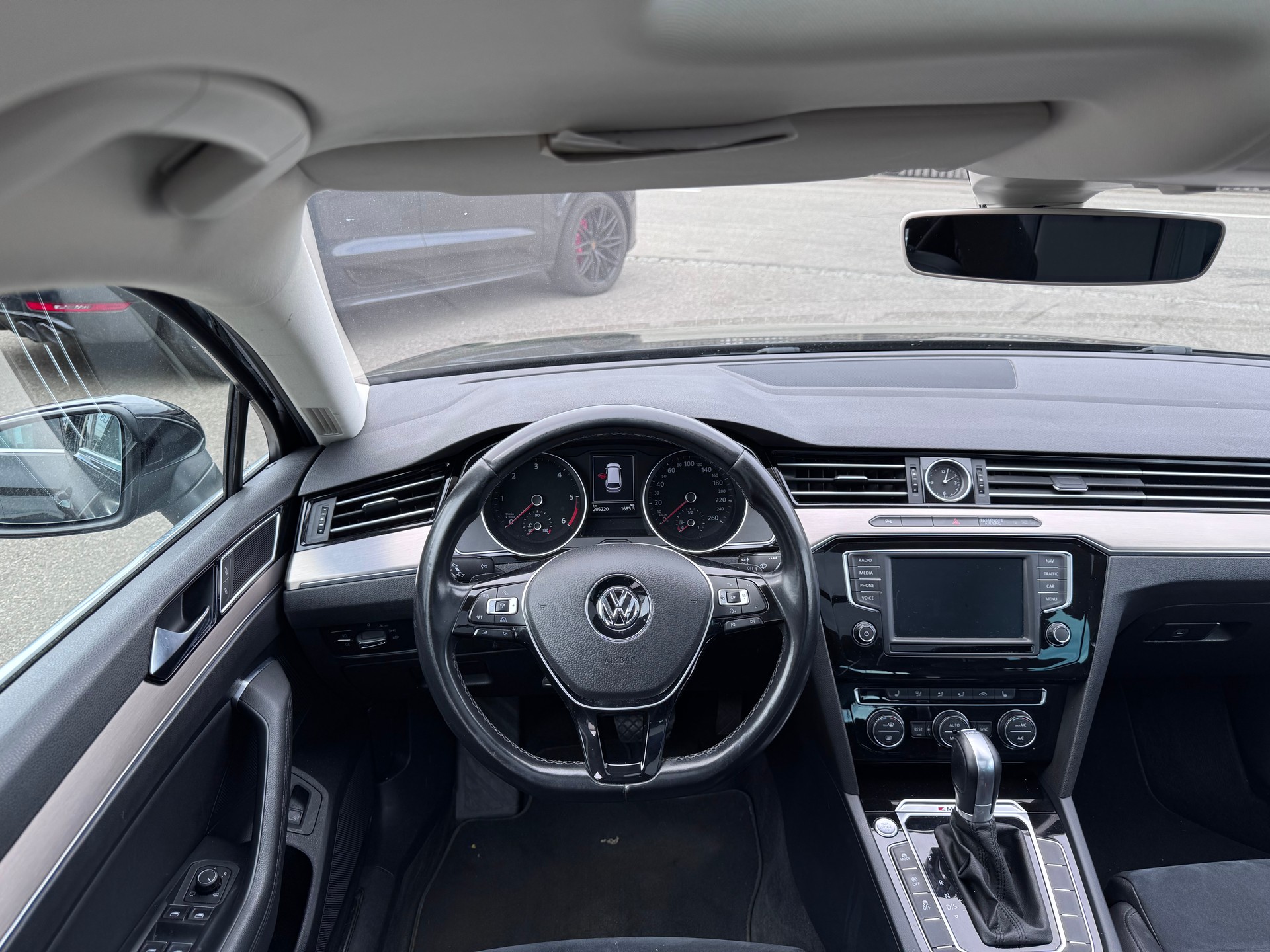 VW Passat Variant 2.0 TDI BMT High. DSG 4Motion-image-6