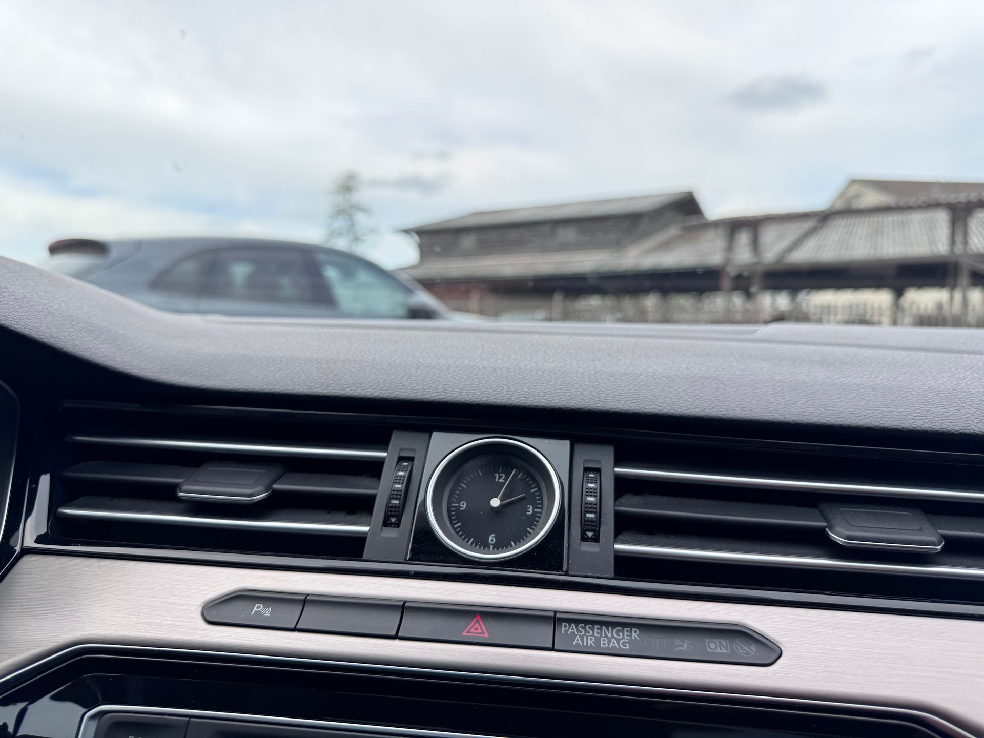 VW Passat Variant 2.0 TDI BMT High. DSG 4Motion-image-9