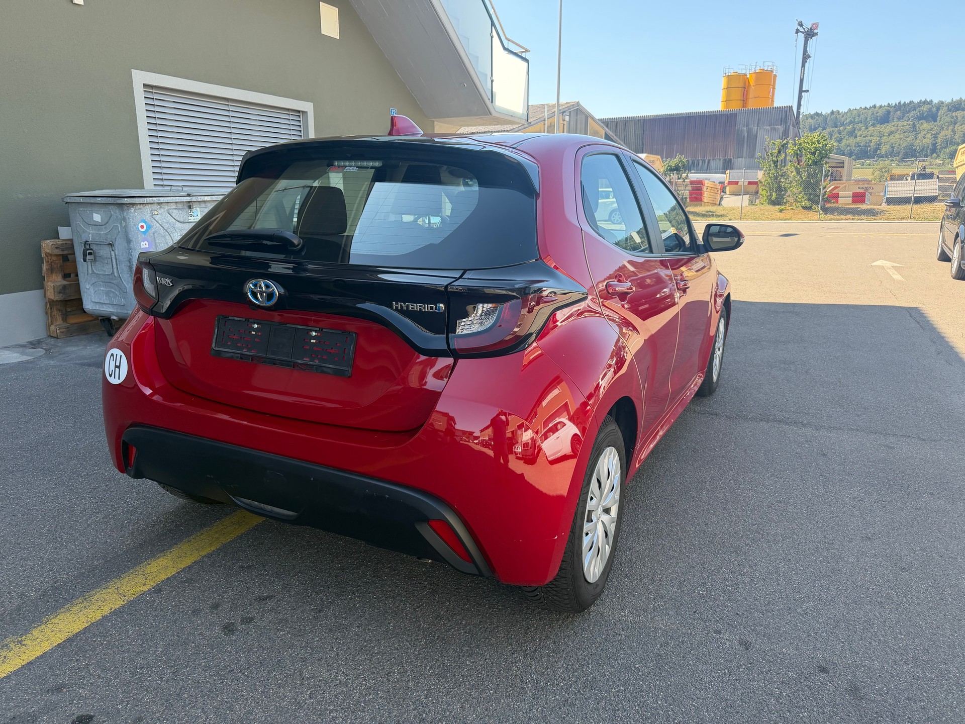 TOYOTA Yaris 1.5 Comfort e-CVT-image-3
