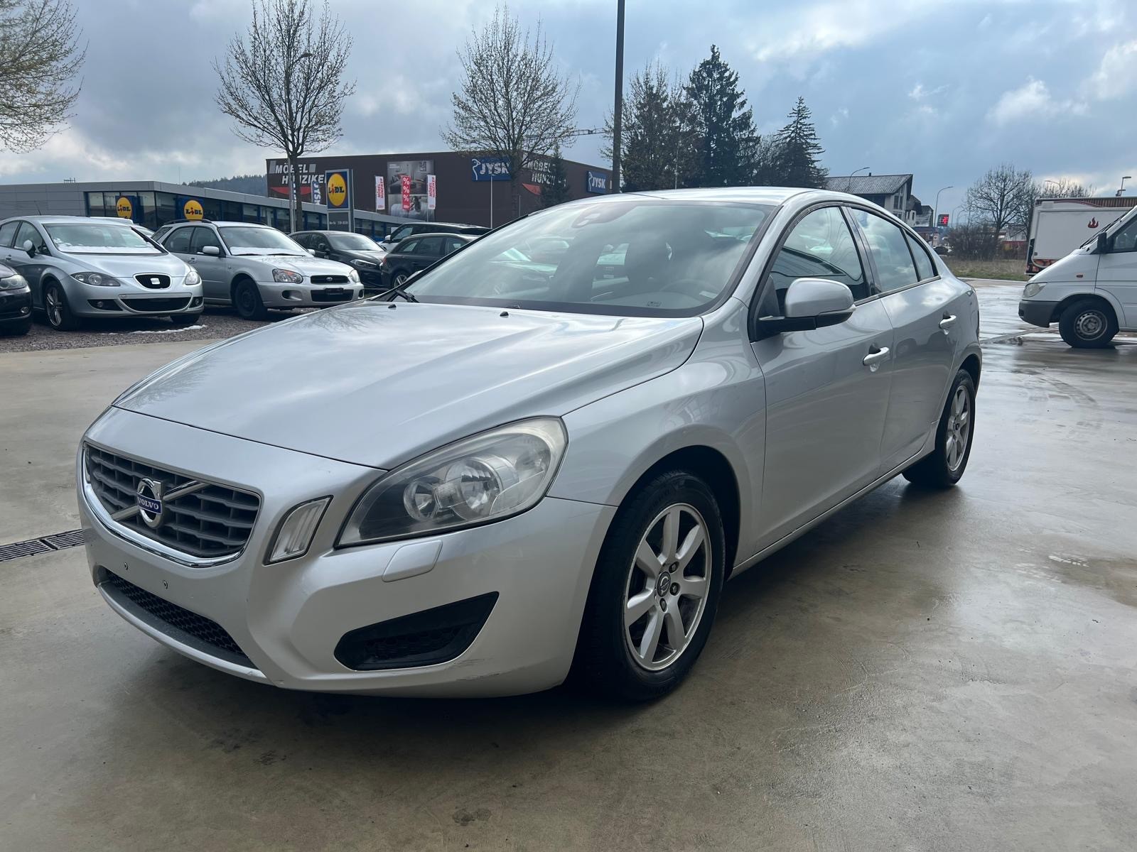 VOLVO S60 D5 AWD Summum Geartronic-image-0