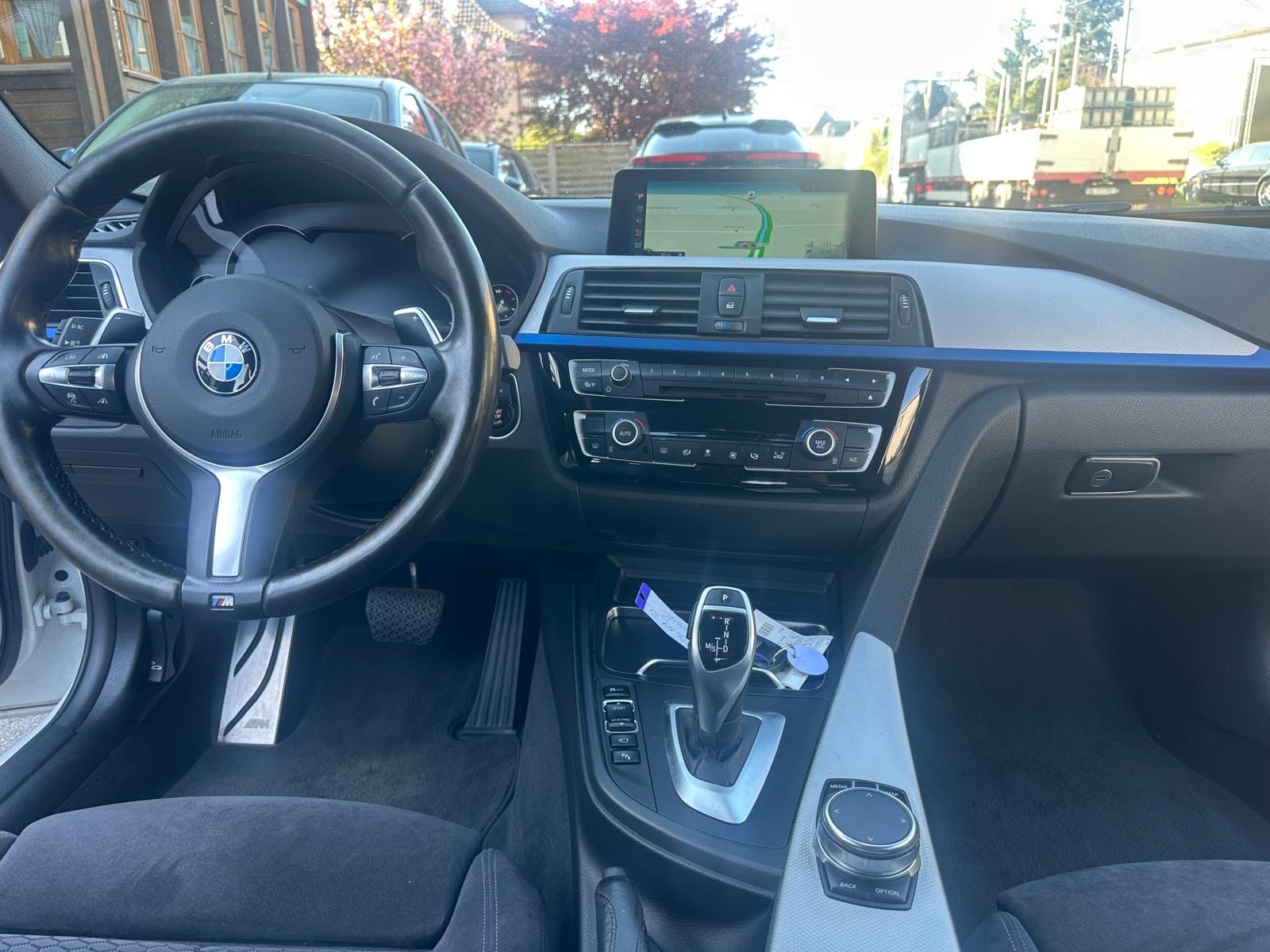 BMW 335d xDrive Touring M Sport Line Steptronic-image-6