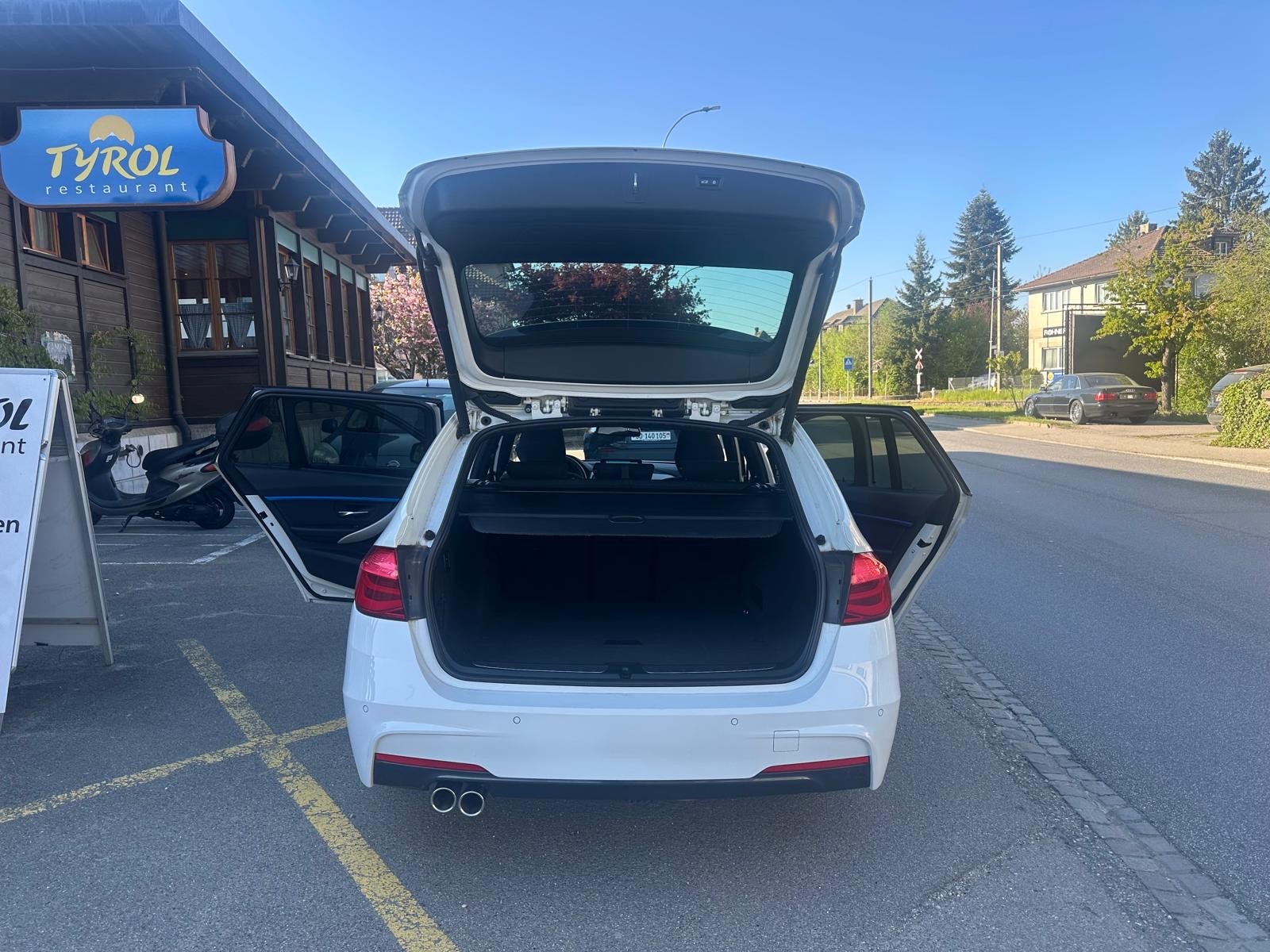 BMW 335d xDrive Touring M Sport Line Steptronic-image-5