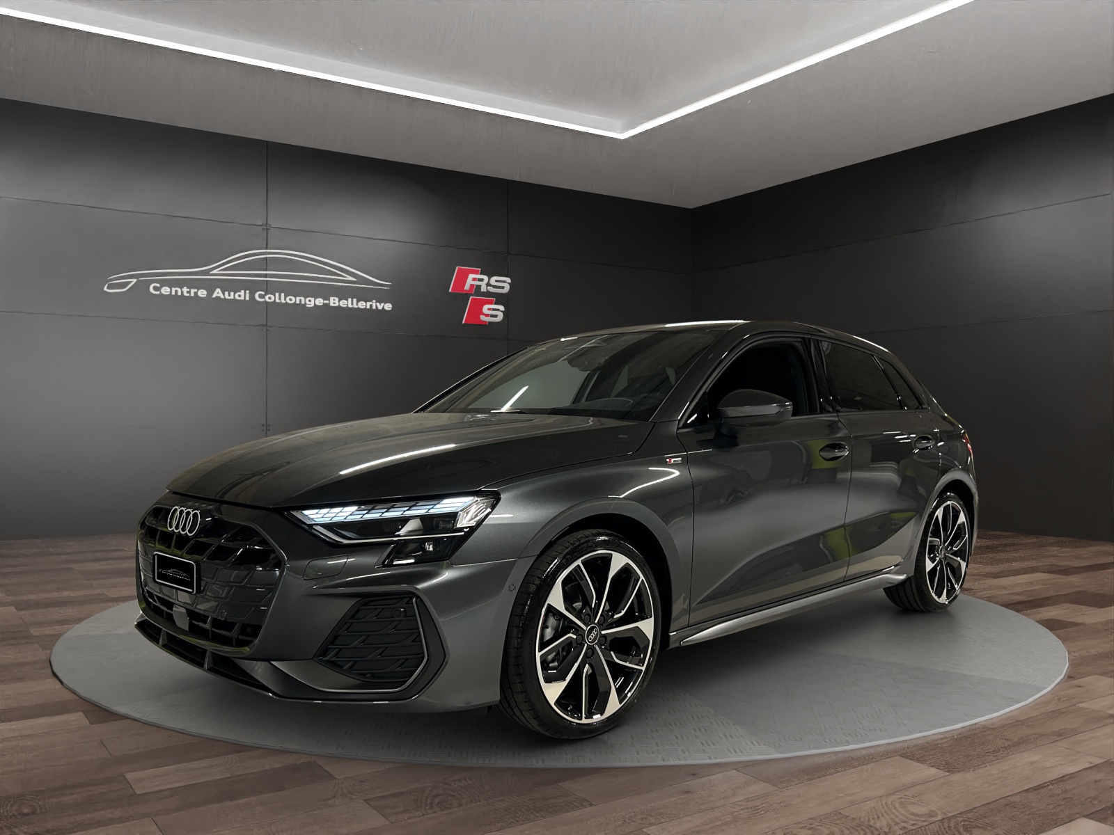 AUDI A3 Sportback TFSI 110 kW S line Attraction S tronic-image-0