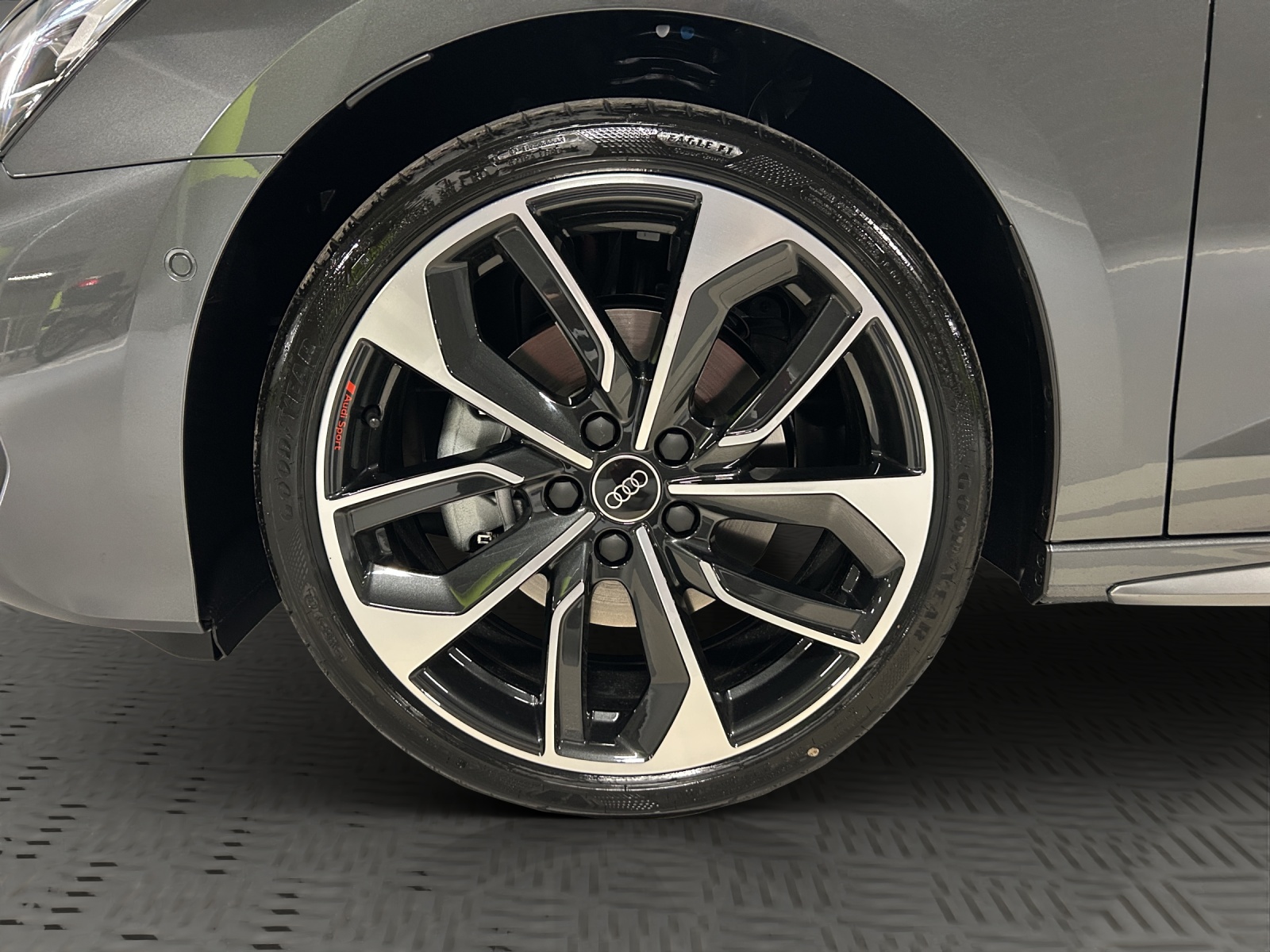 AUDI A3 Sportback TFSI 110 kW S line Attraction S tronic-image-18