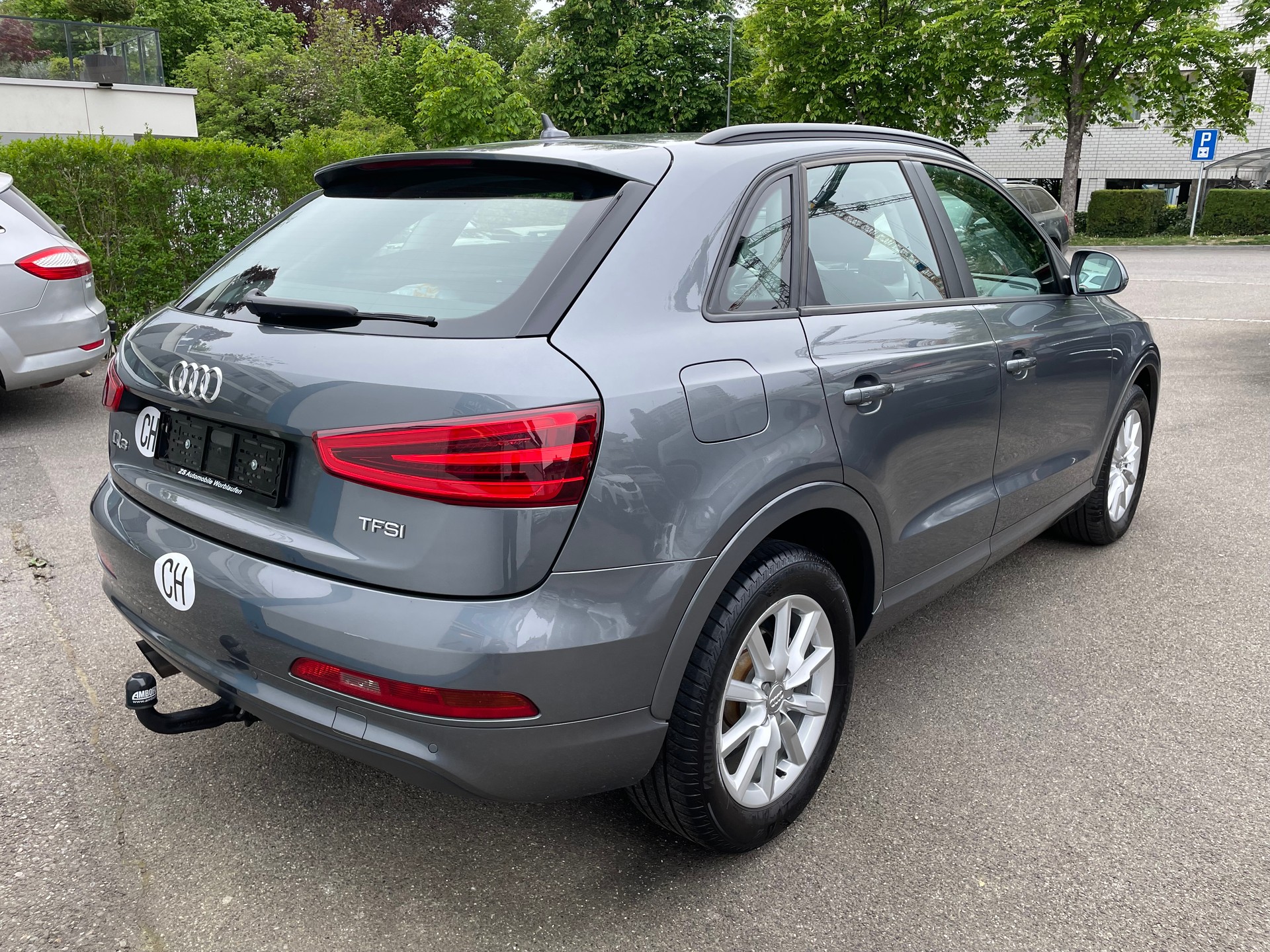 AUDI Q3 1.4 TFSI Start S-tronic-image-3