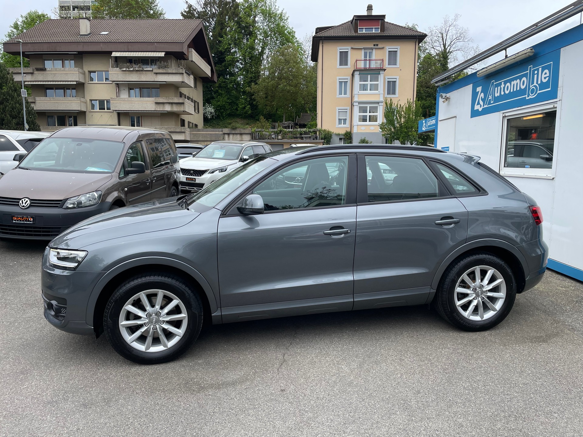 AUDI Q3 1.4 TFSI Start S-tronic-image-1