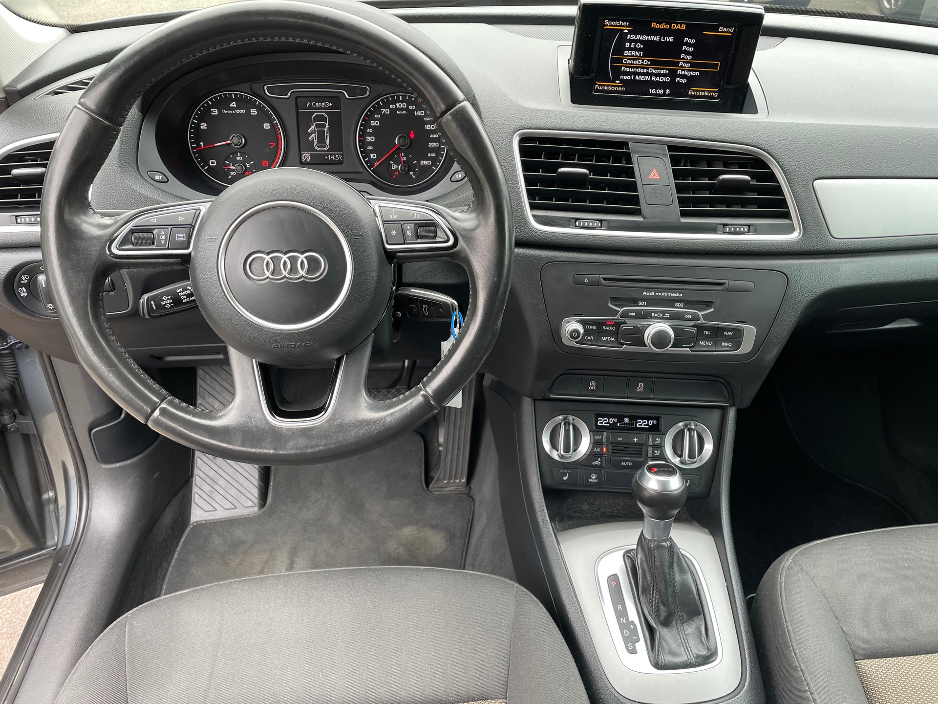 AUDI Q3 1.4 TFSI Start S-tronic-image-9
