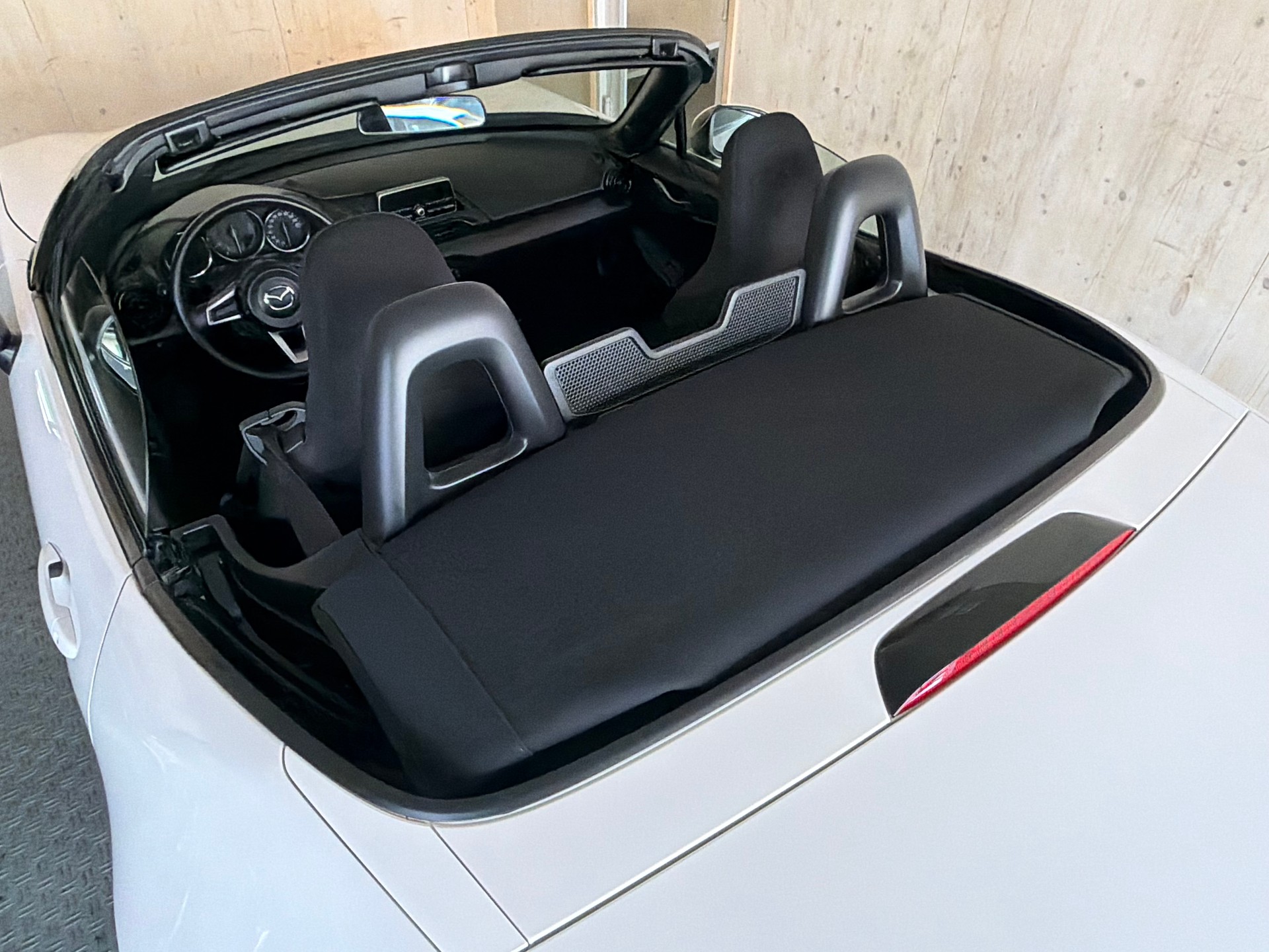 MAZDA MX-5 SKYACTIV-G 131 Challenge-image-8