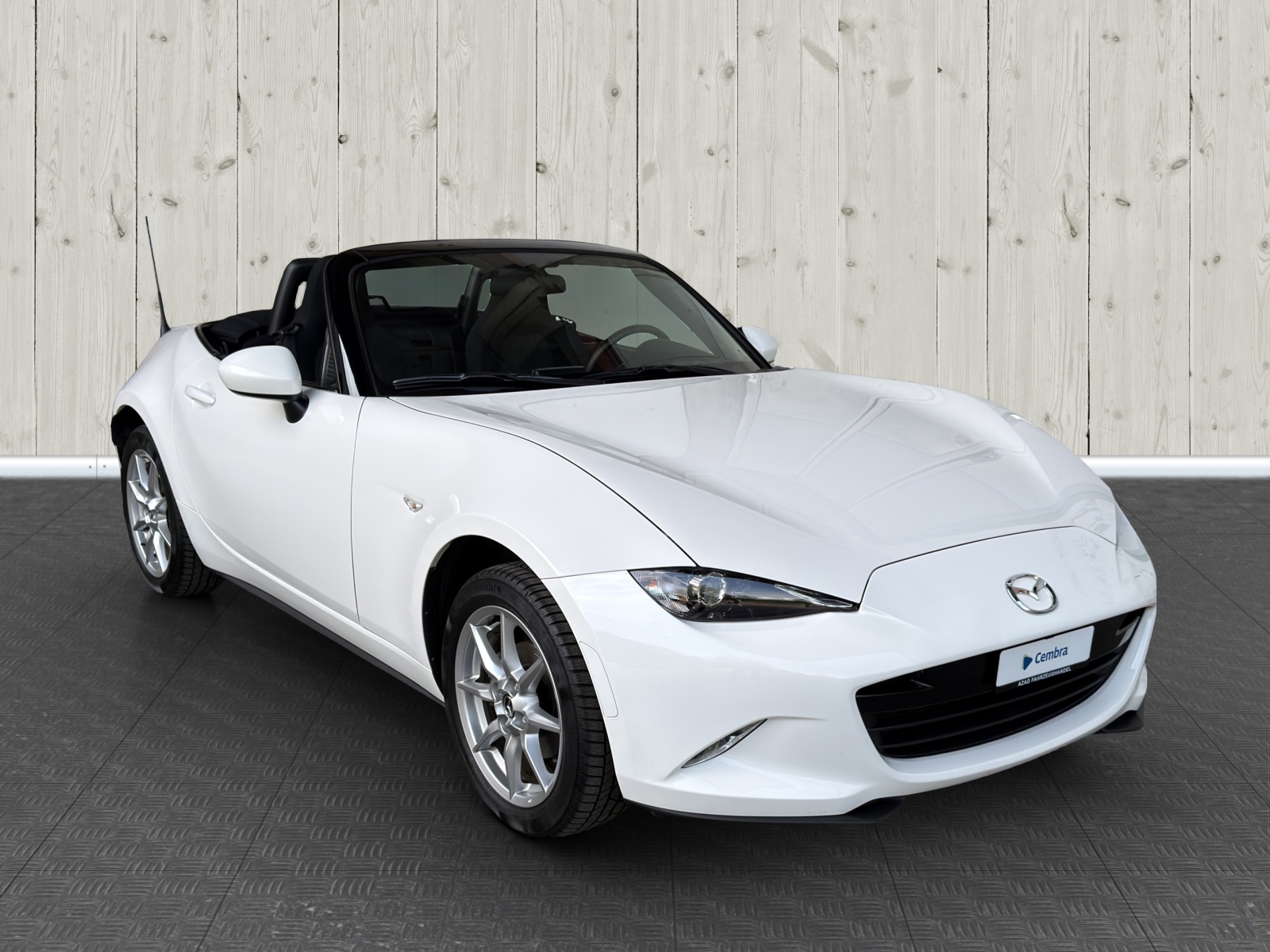MAZDA MX-5 SKYACTIV-G 131 Challenge-image-0