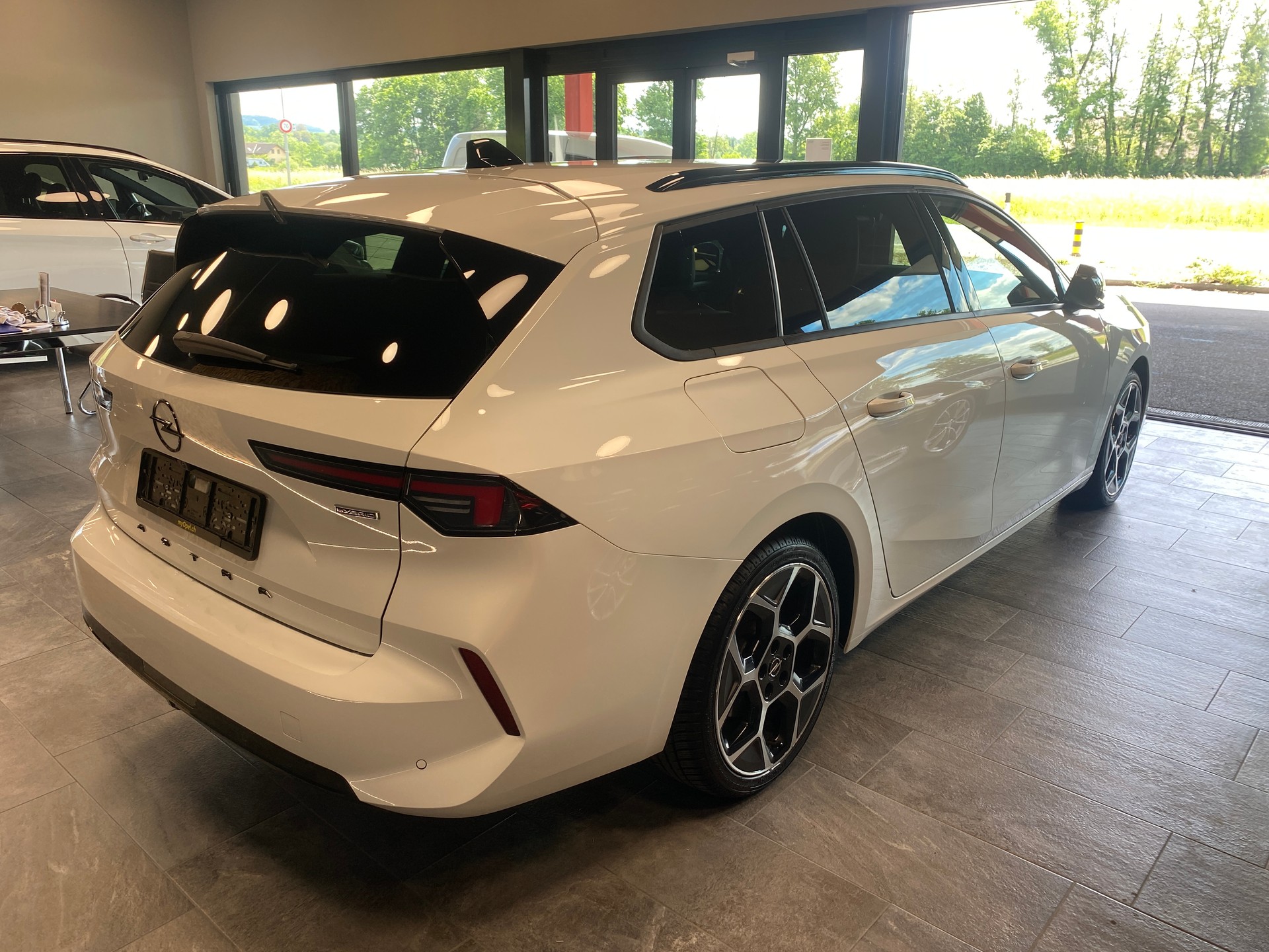 OPEL Astra Sports Tourer 1.6 PHEV Turbo Ultimate A-showroom-element-2