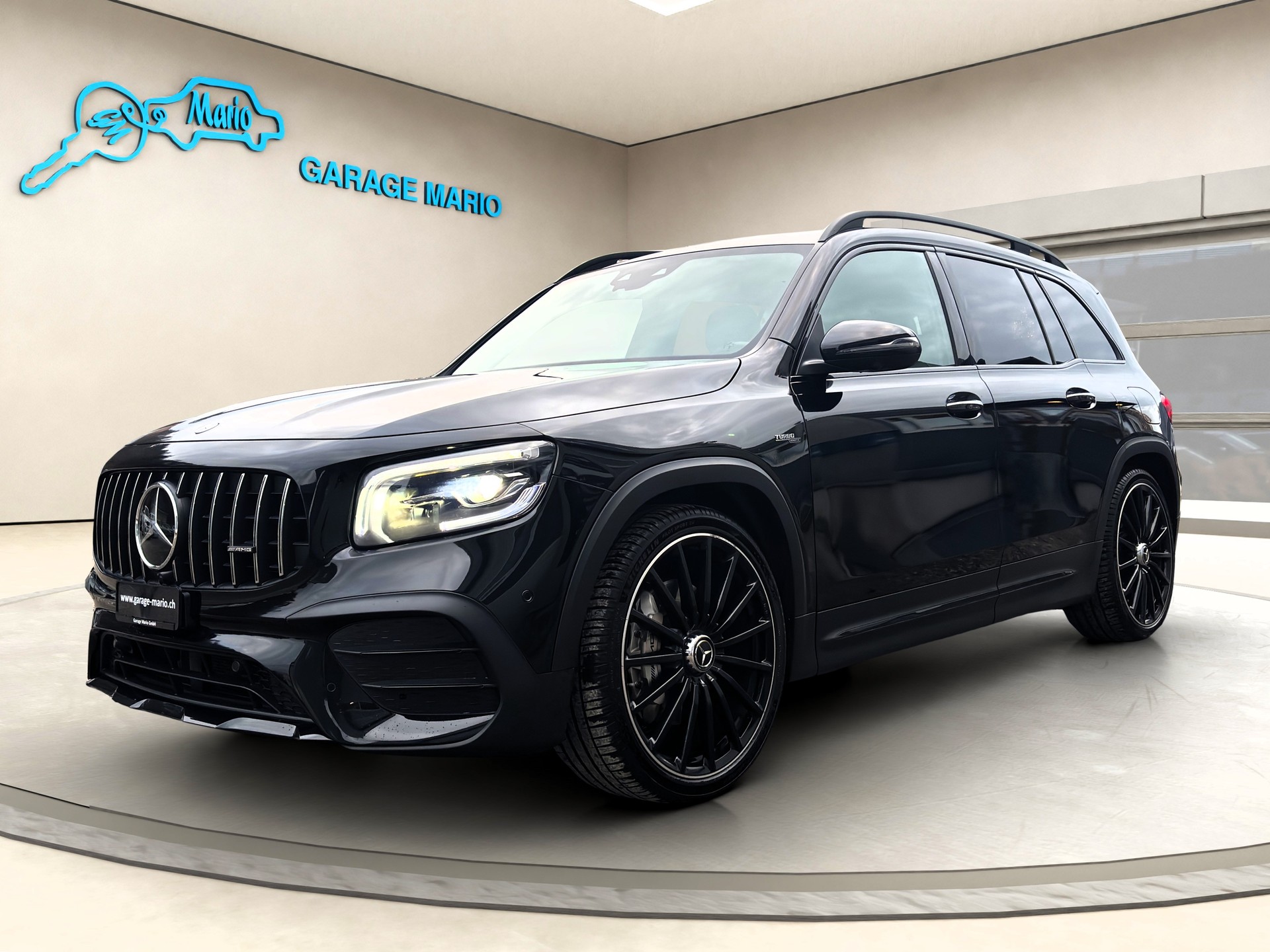 MERCEDES-BENZ GLB *35 AMG* 4Matic 8G-Tronic-image-2