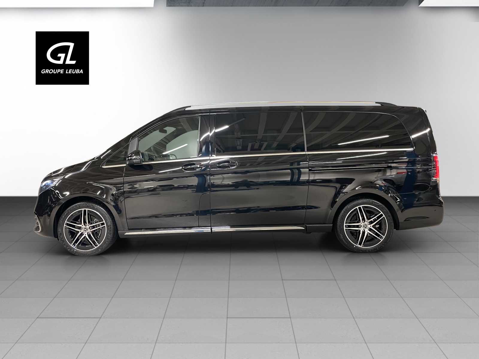 MERCEDES-BENZ V 300 d extralang 4Matic Avantgarde 9G-Tronic-image-2