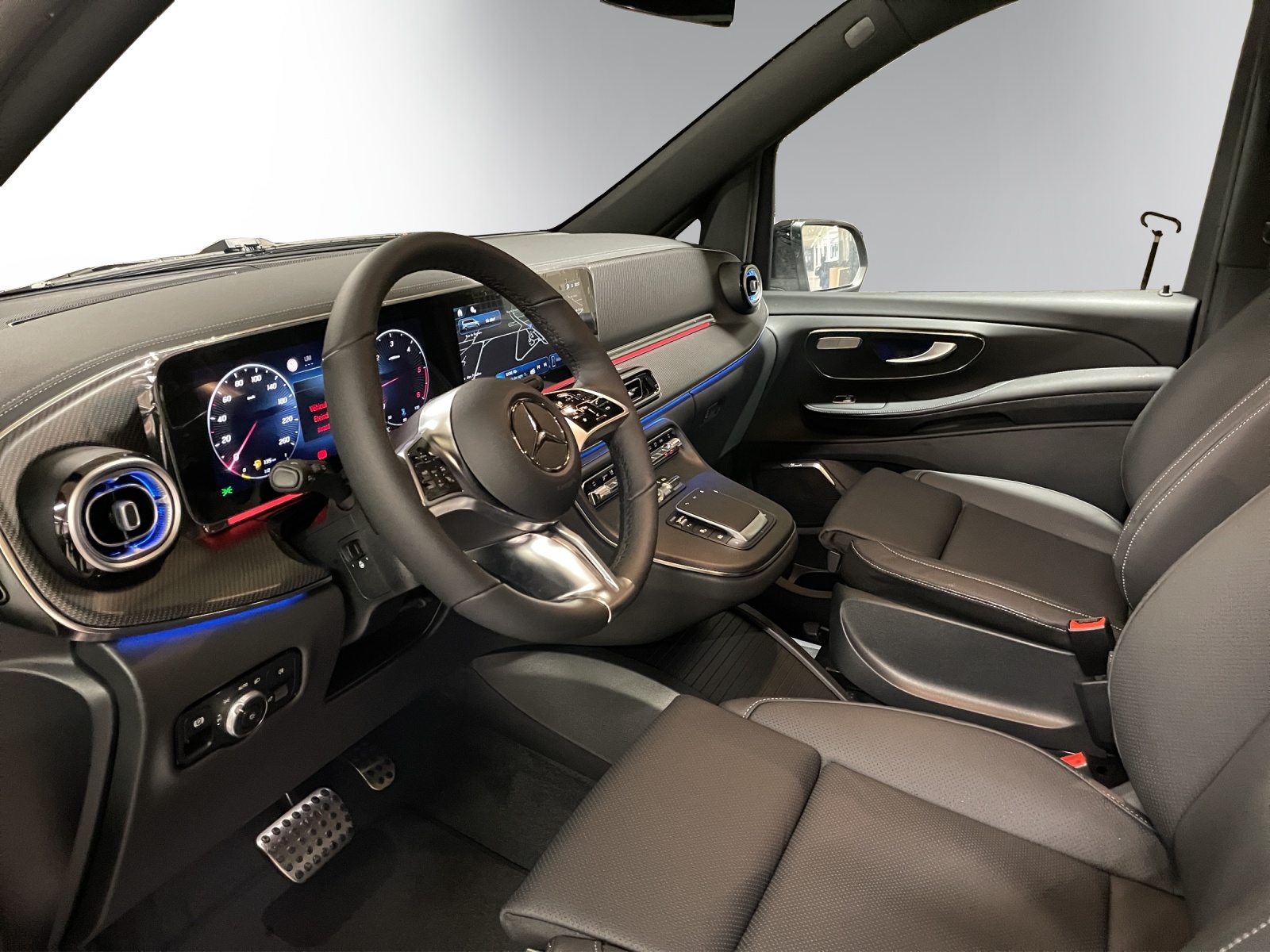 MERCEDES-BENZ V 300 d extralang 4Matic Avantgarde 9G-Tronic-image-4