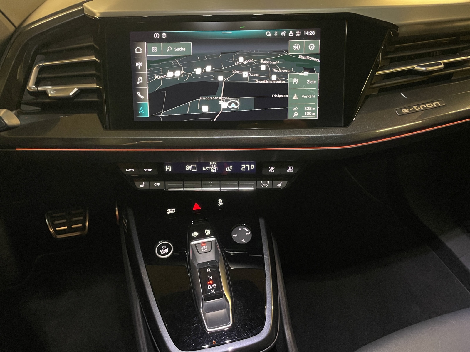 AUDI Q4 e-tron 50 quattro-image-10