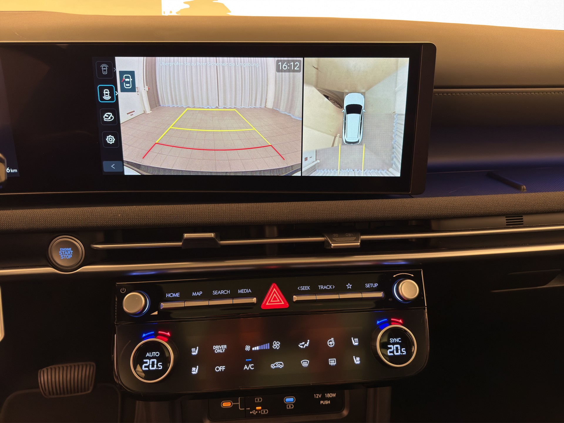 HYUNDAI Tucson 1.6 T-GDi Plug-in Hybrid 20th Anniversary-image-10