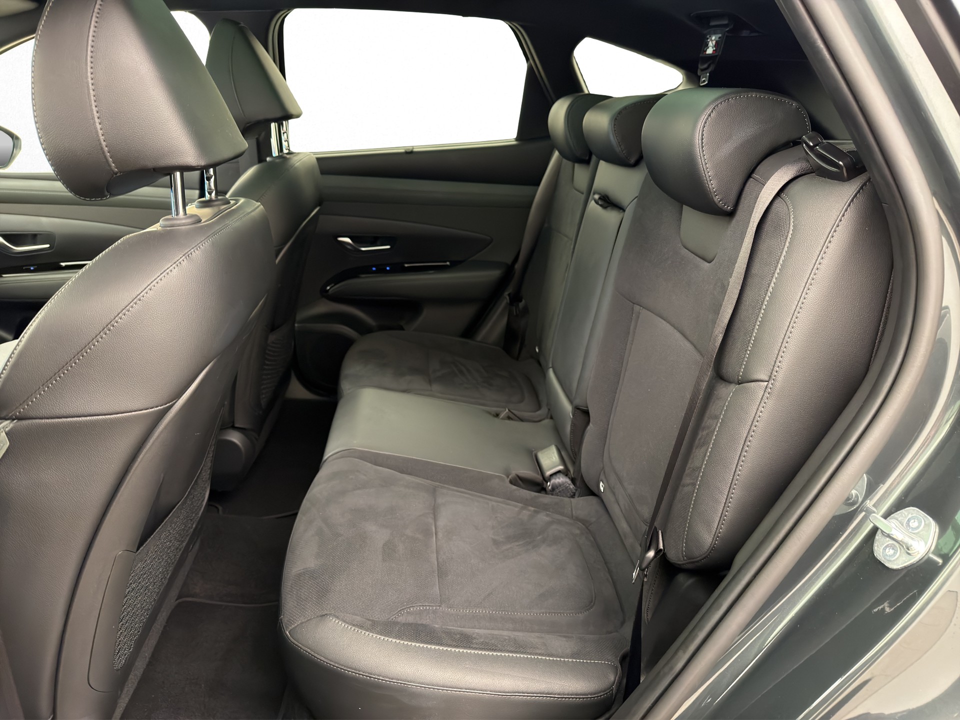 HYUNDAI Tucson 1.6 T-GDi Plug-in Hybrid 20th Anniversary-image-11