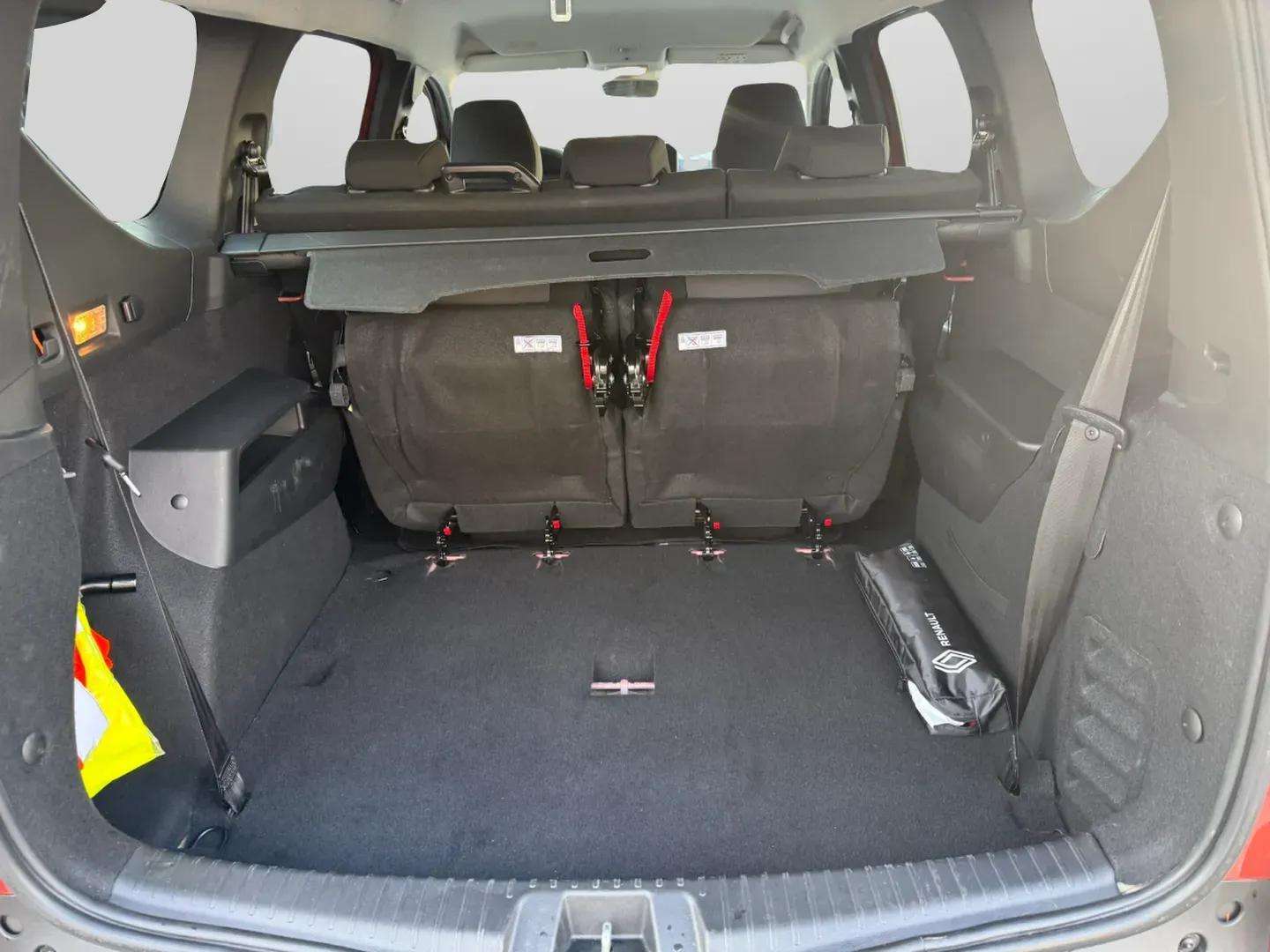 DACIA Jogger TCe 110 Extreme-image-16