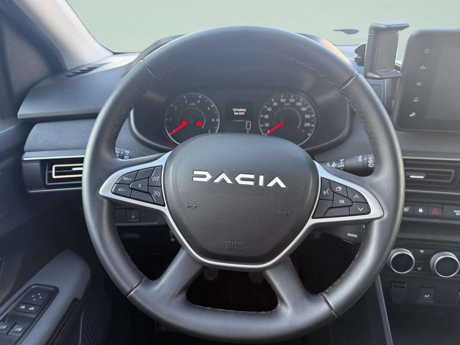 DACIA Jogger TCe 110 Extreme-image-13