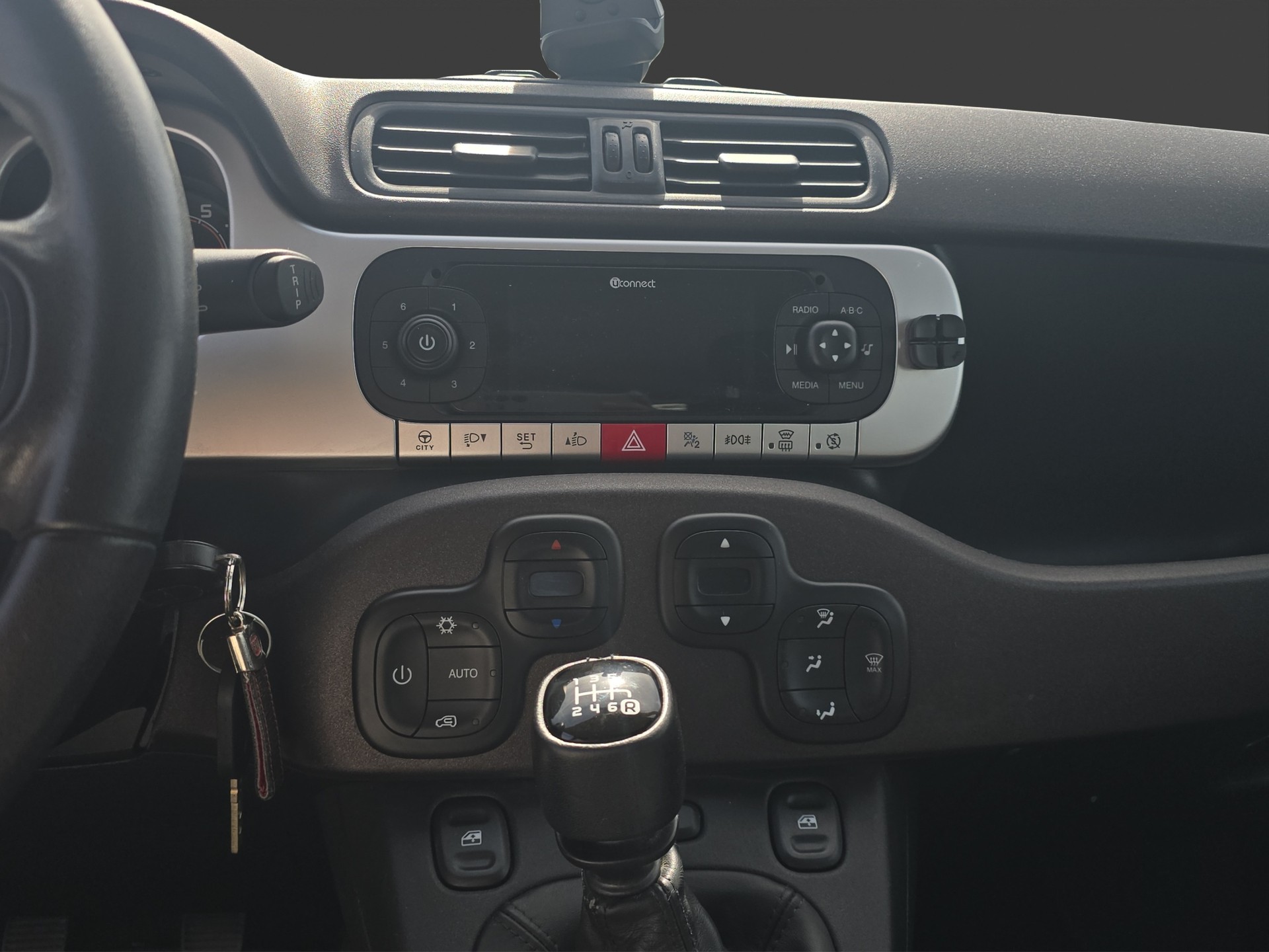 FIAT Panda 0.9 Twinair Turbo Cross 4x4-image-11