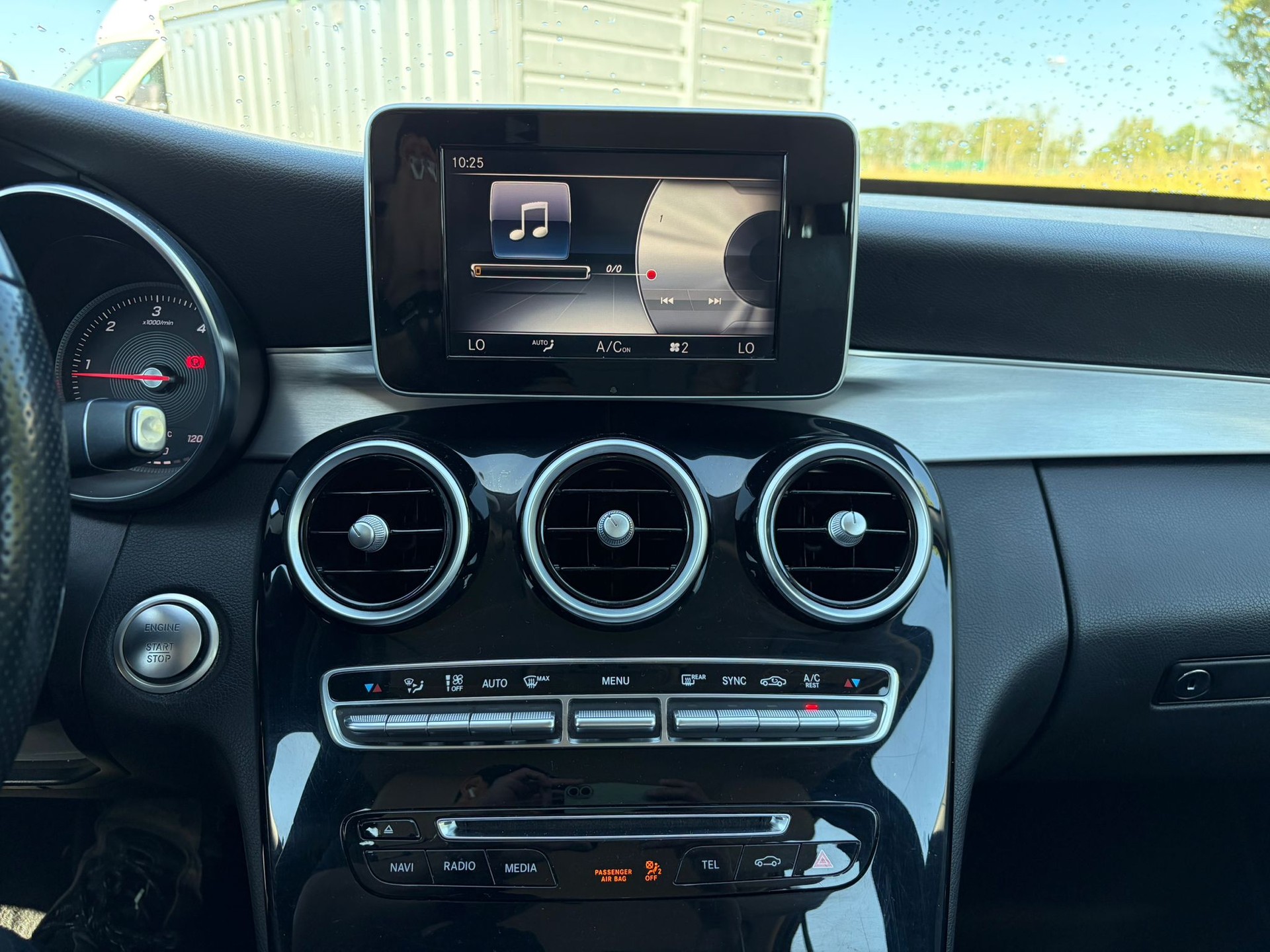 MERCEDES-BENZ C 220 BlueTEC Avantgarde 7G-Tronic-image-14