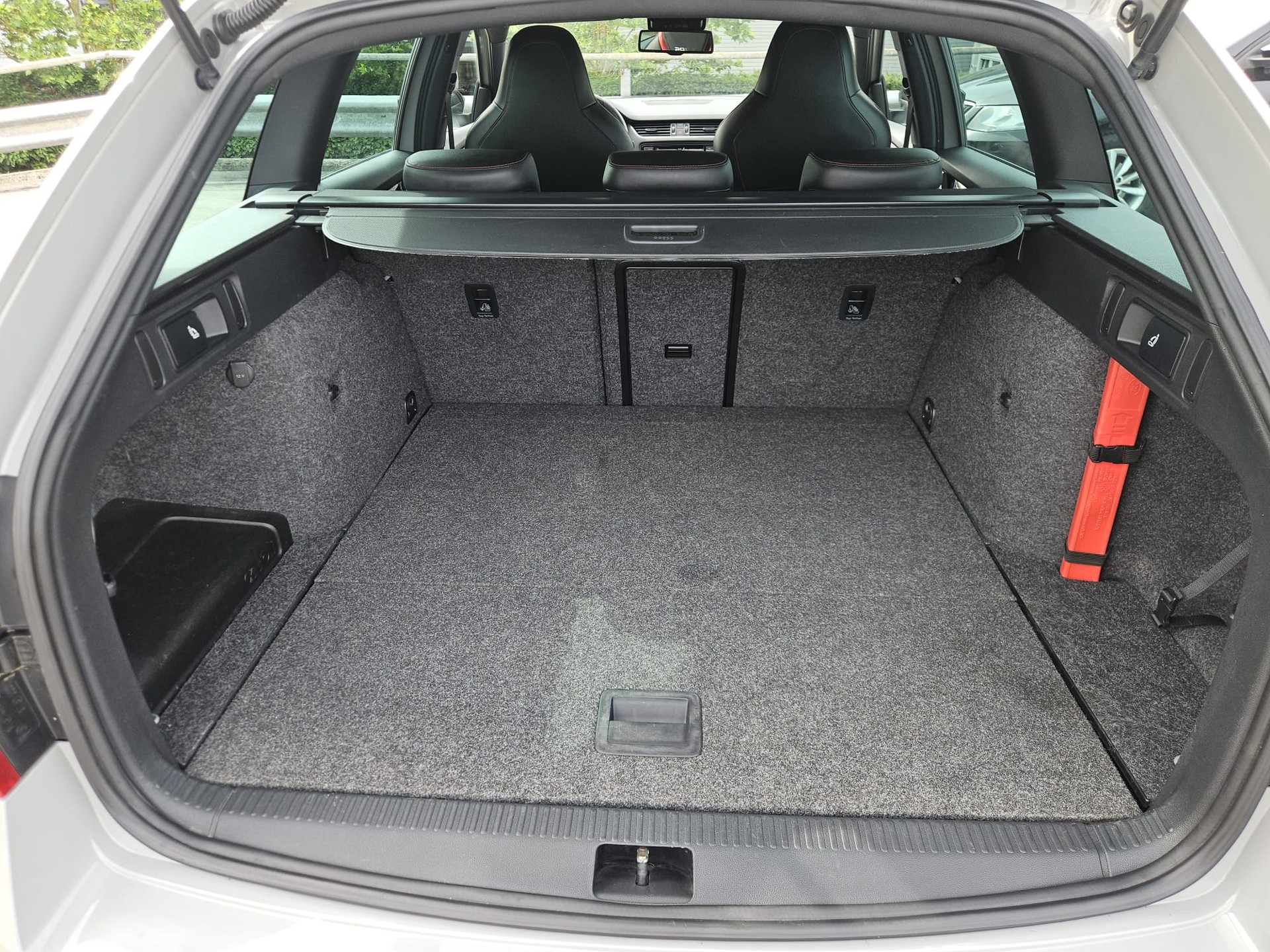SKODA Octavia Combi 2.0 TSI RS 230-image-11
