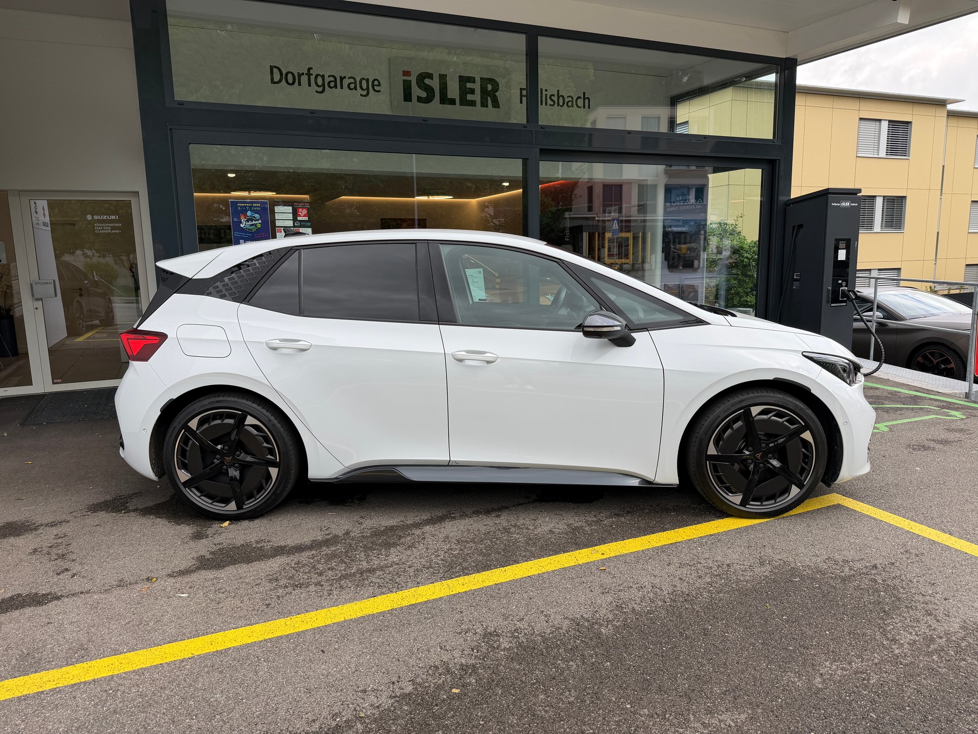 CUPRA Born 79 kWh e-Boost-image-1