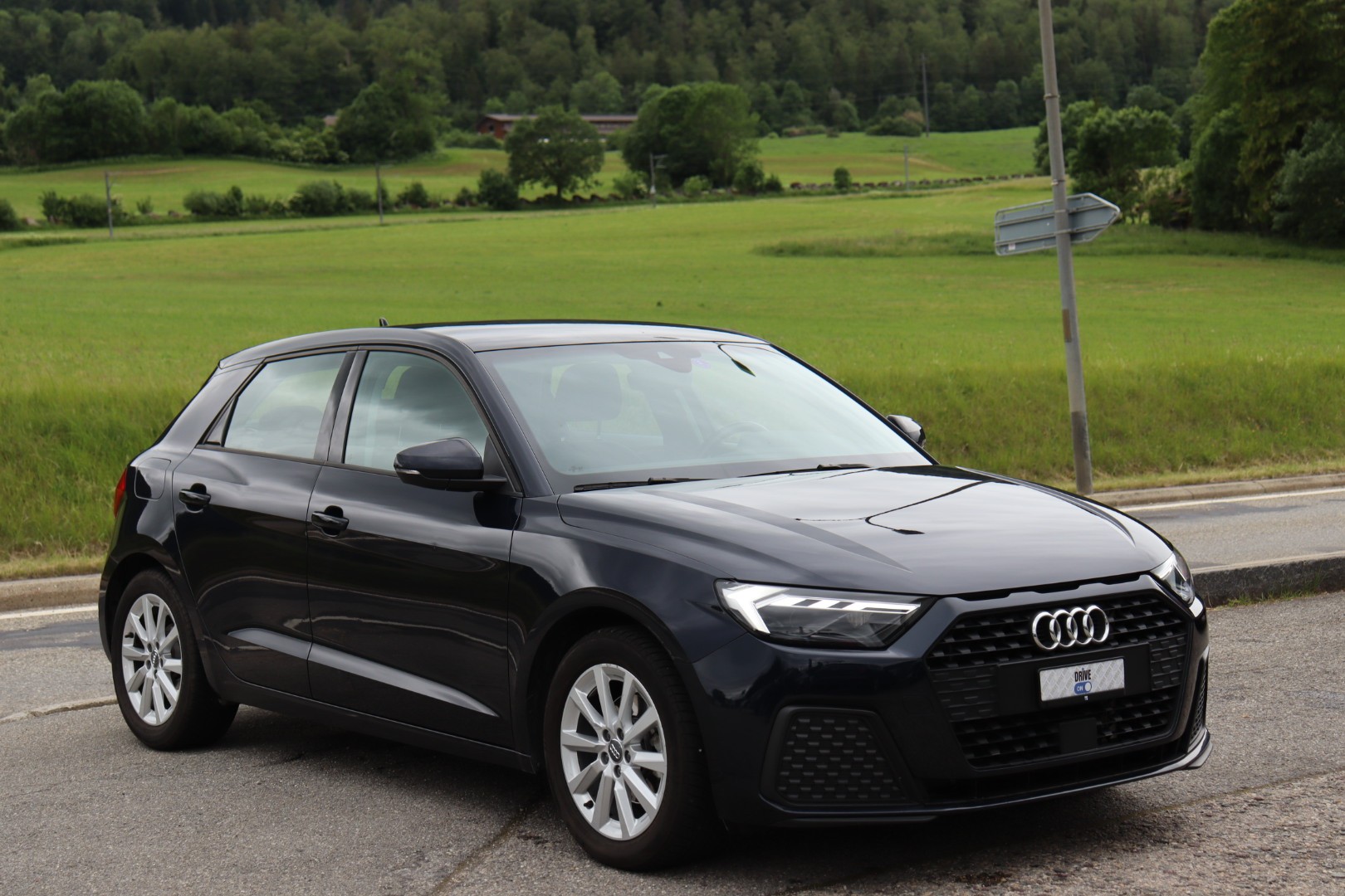 AUDI A1 Sportback 30 TFSI S-tronic • Sportline • Garantie • Véhicule CH • Expertisé-image-2