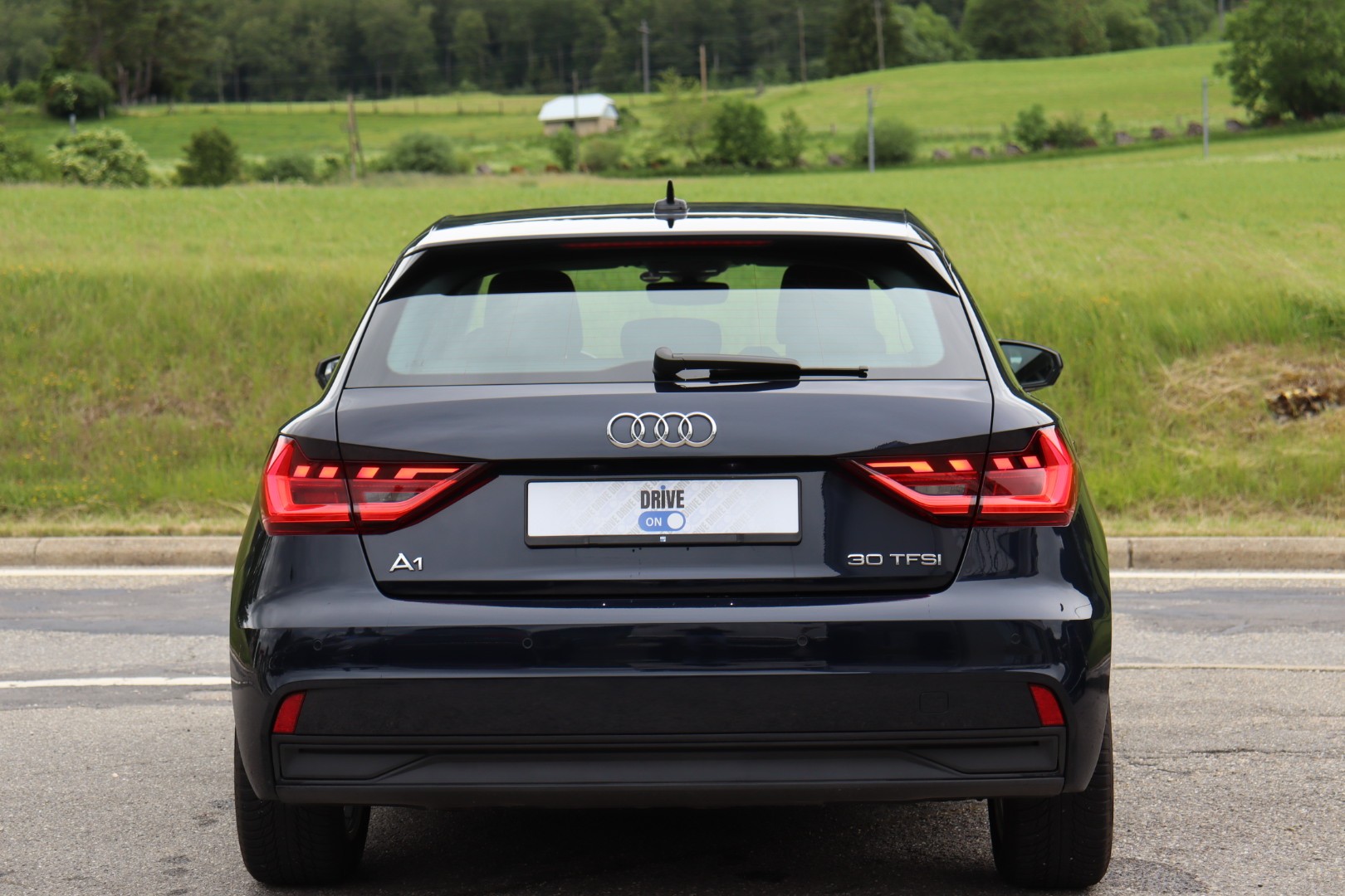 AUDI A1 Sportback 30 TFSI S-tronic • Sportline • Garantie • Véhicule CH • Expertisé-image-9