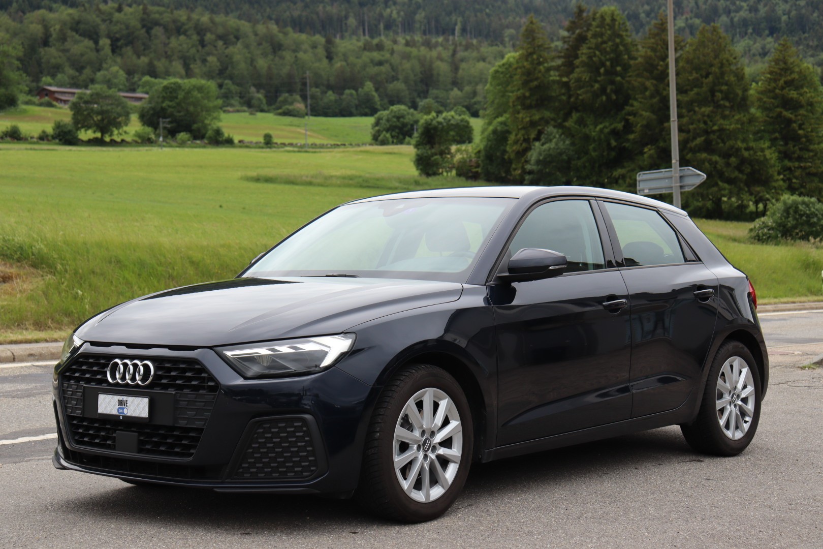 AUDI A1 Sportback 30 TFSI S-tronic • Sportline • Garantie • Véhicule CH • Expertisé-image-3
