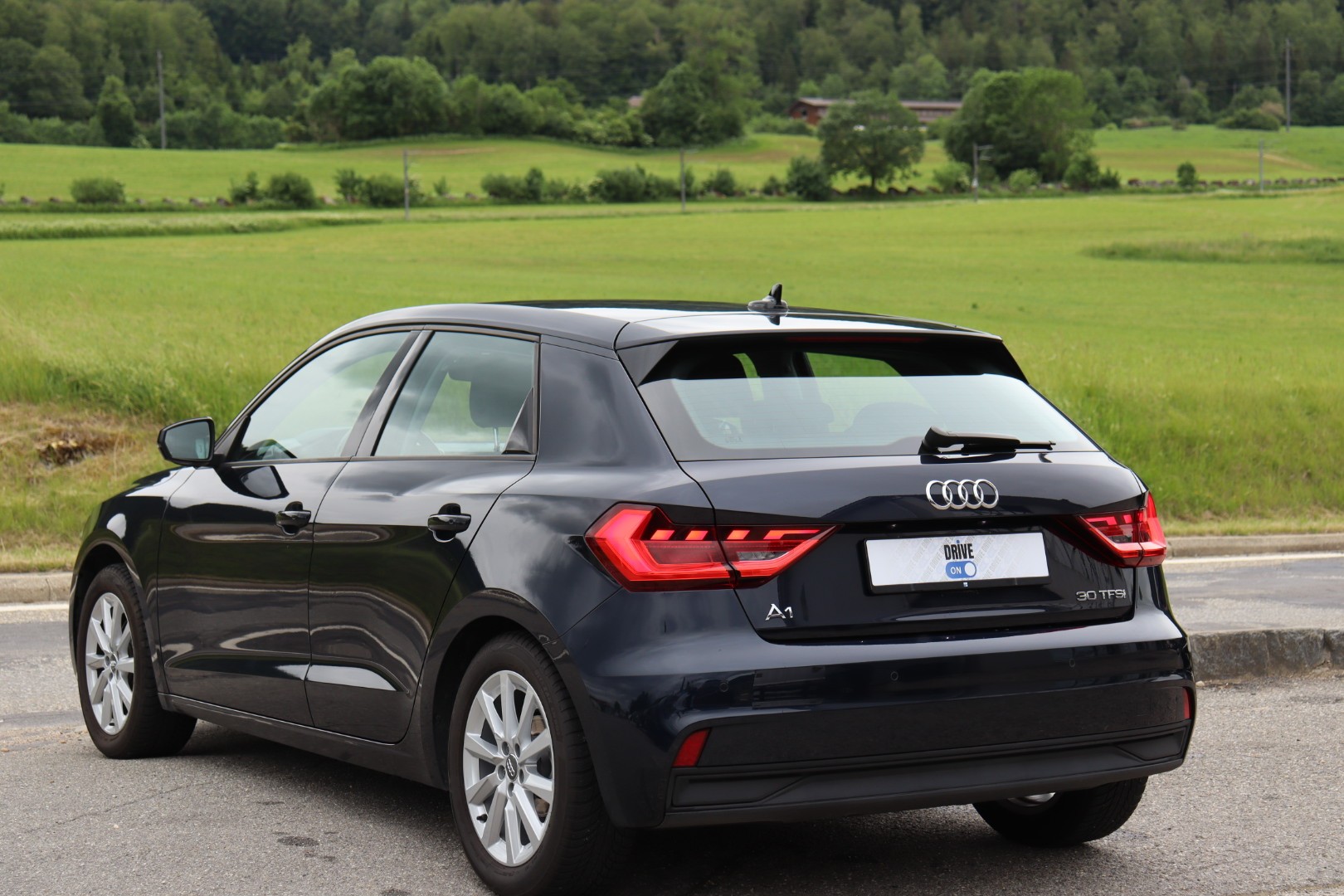 AUDI A1 Sportback 30 TFSI S-tronic • Sportline • Garantie • Véhicule CH • Expertisé-image-7