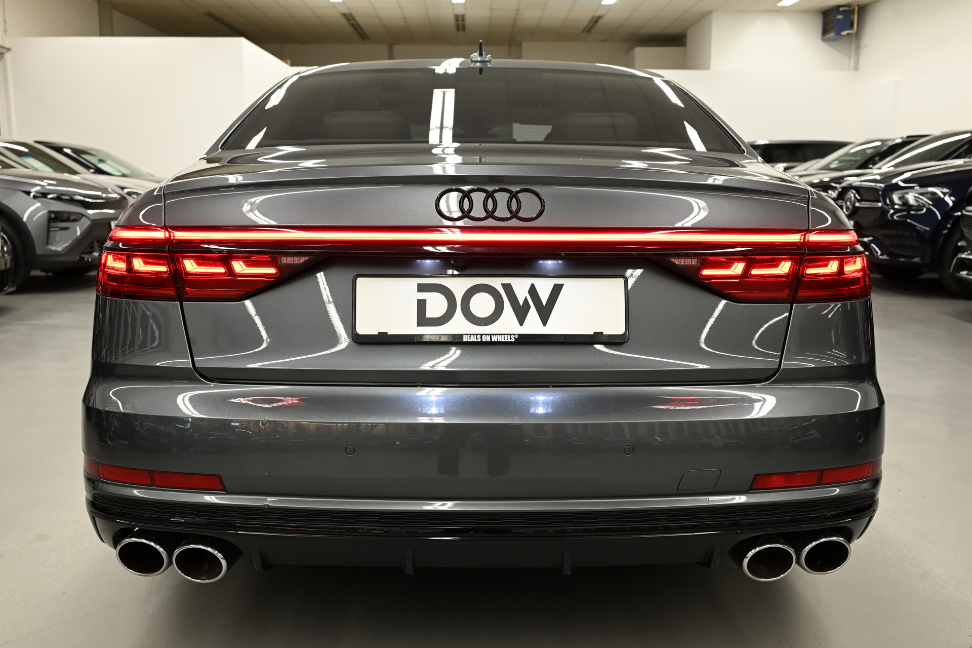 AUDI S8 4.0 V8 TFSI quattro T-Tronic-image-8