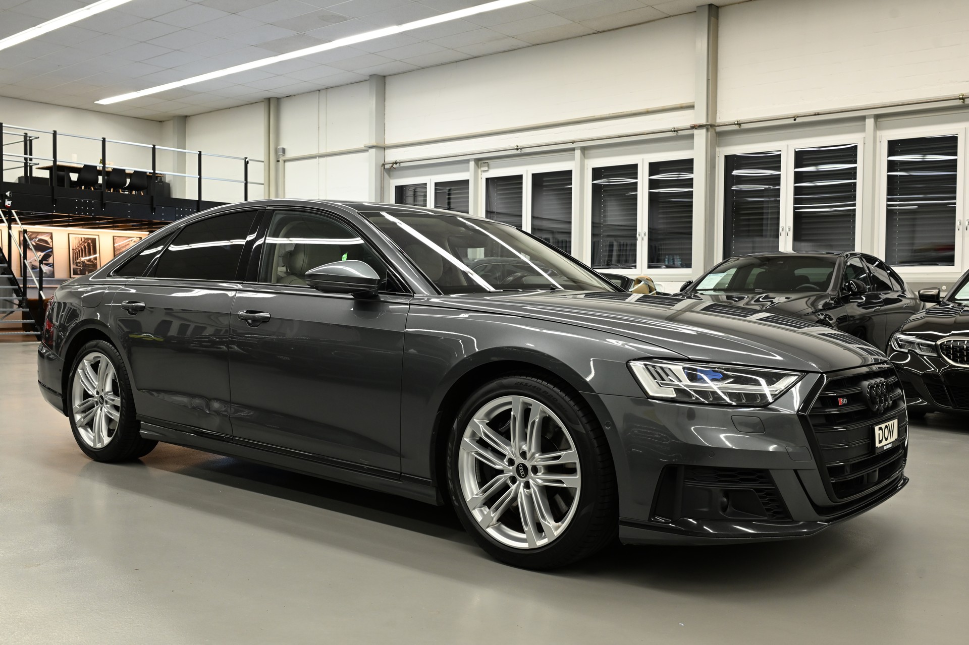 AUDI S8 4.0 V8 TFSI quattro T-Tronic-showroom-element-3