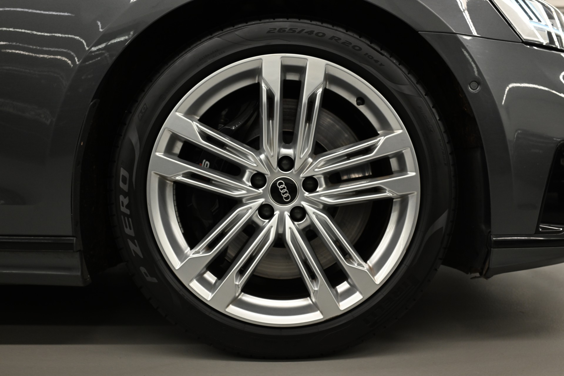 AUDI S8 4.0 V8 TFSI quattro T-Tronic-image-16