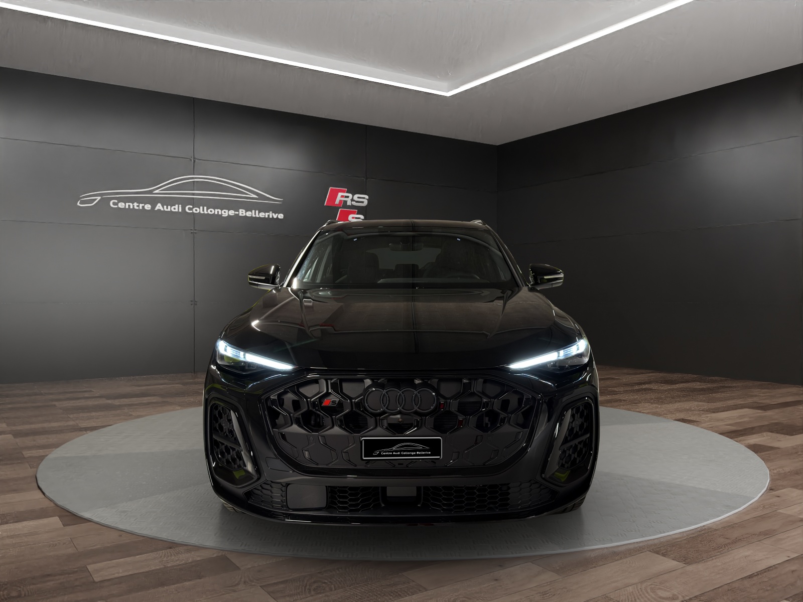 AUDI SQ5 TFSI quattro S-tronic-image-1