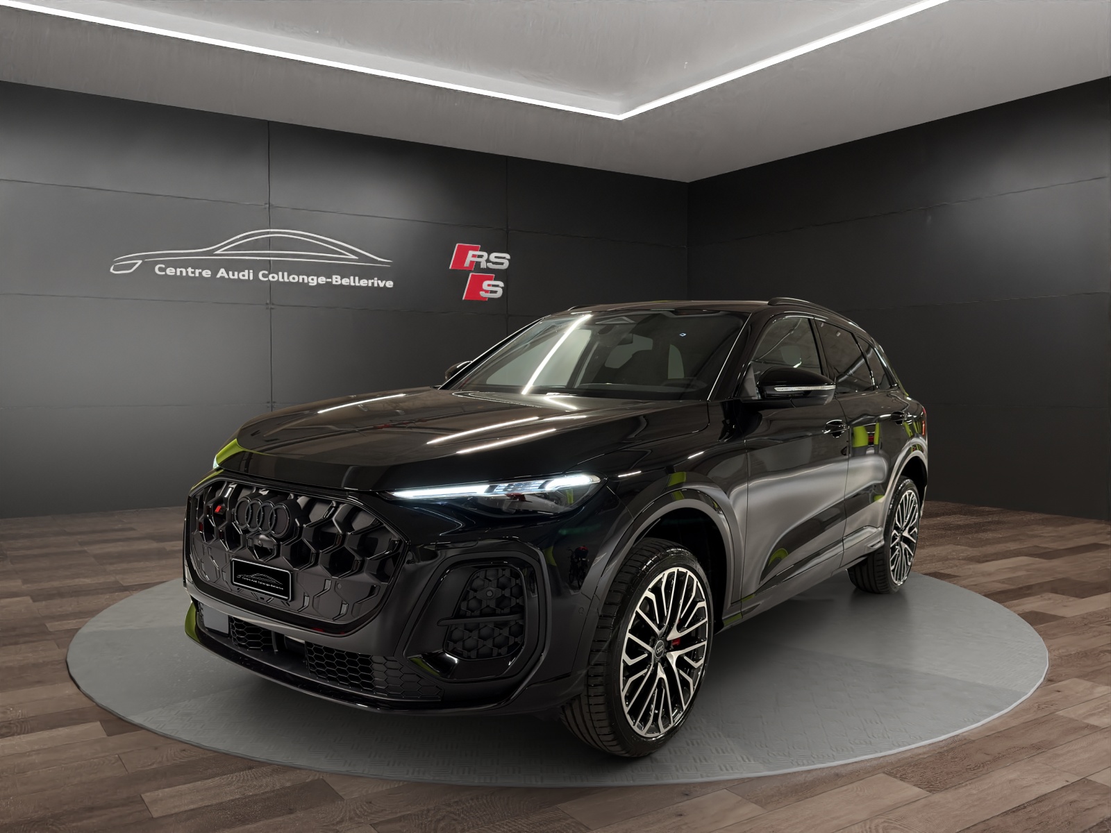 AUDI SQ5 TFSI quattro S-tronic