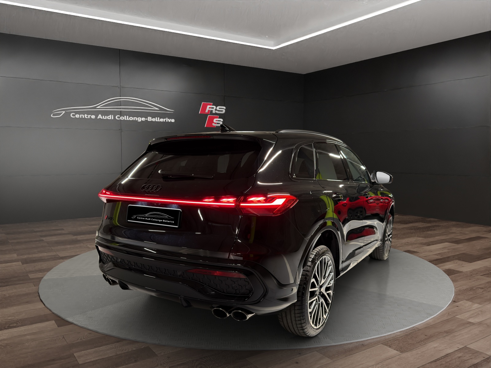 AUDI SQ5 TFSI quattro S-tronic-image-5