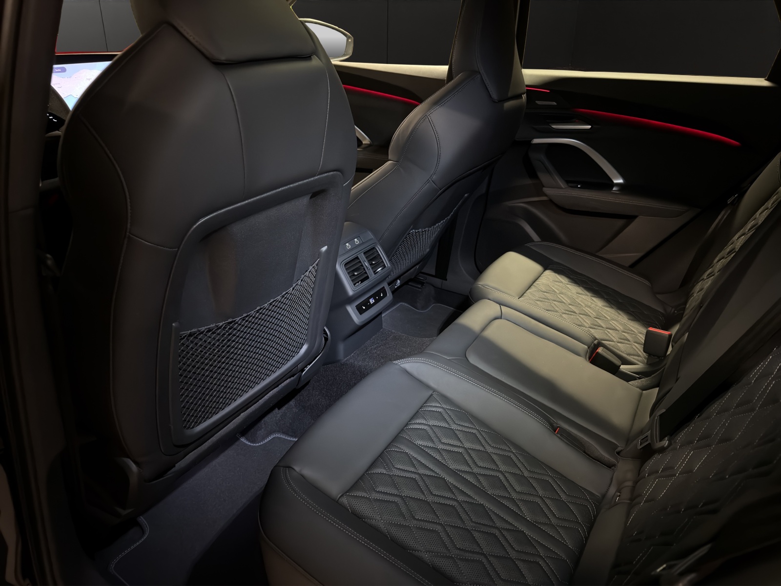 AUDI SQ5 TFSI quattro S-tronic-image-17