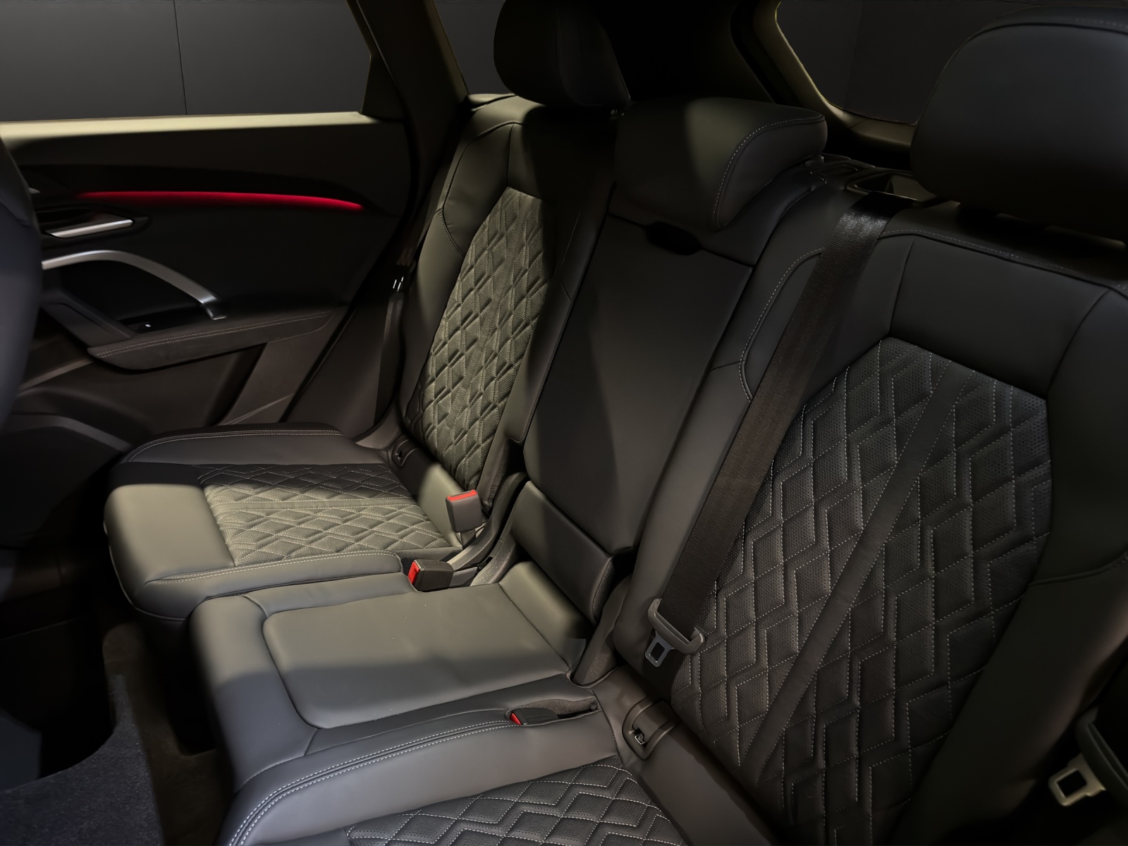 AUDI SQ5 TFSI quattro S-tronic-image-10