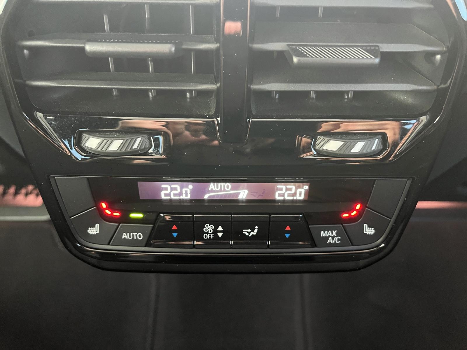 BMW iX xDrive50 (CH)-image-21