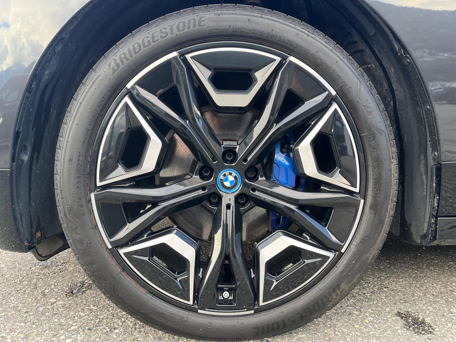 BMW iX xDrive50 (CH)🔋-image-9