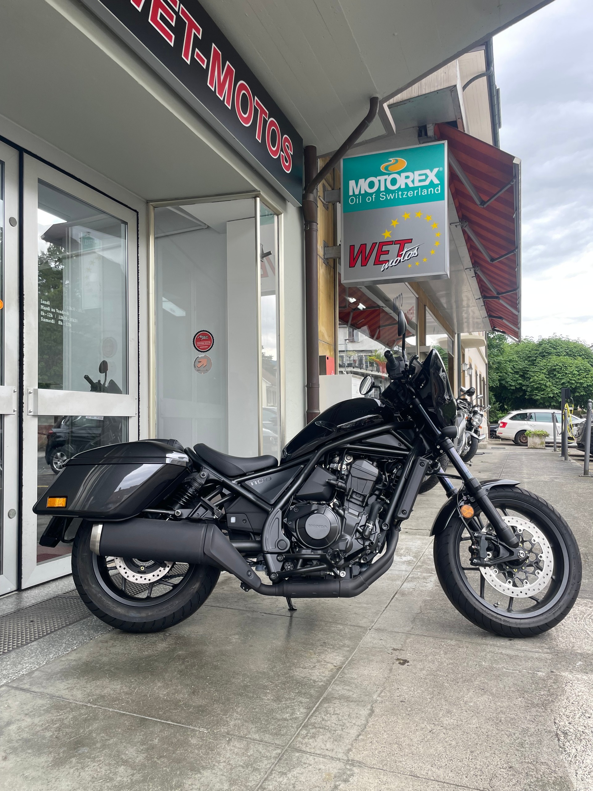 HONDA CMX 1100 Rebel Touring-image-2