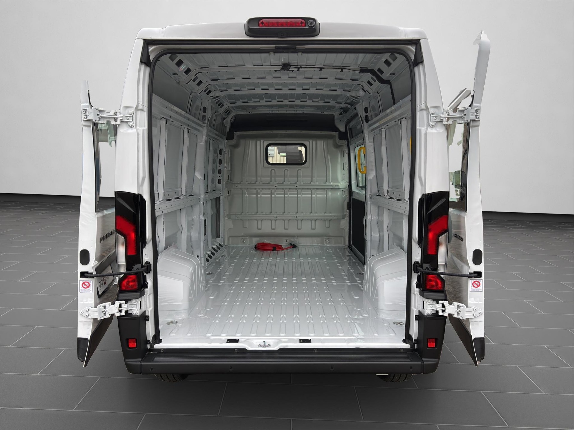 PEUGEOT e-Boxer Kaw. 435 L3H2 110 kWh-image-12