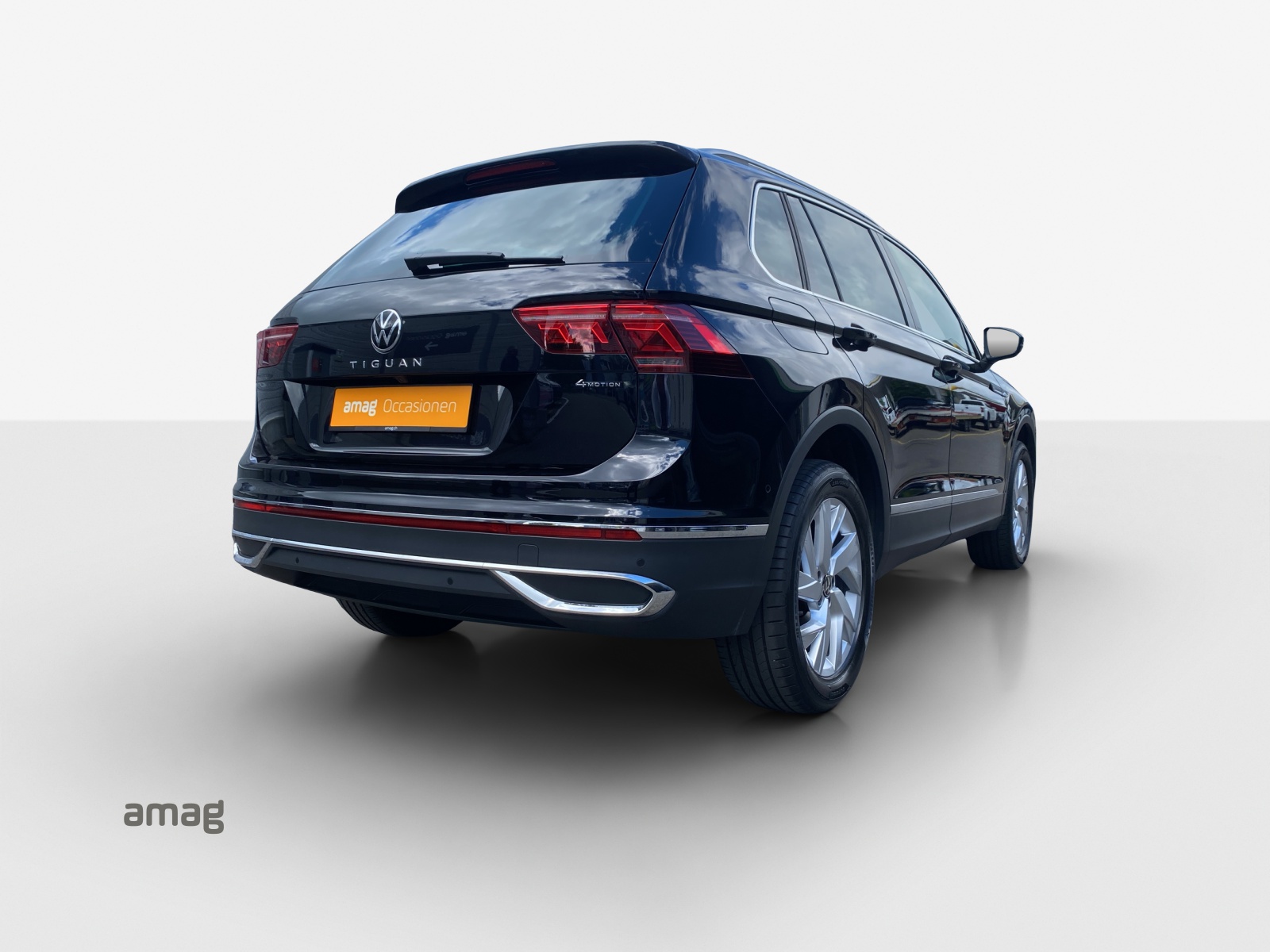 VW Tiguan 2.0 TDI SCR Elegance 4Motion DSG-image-4
