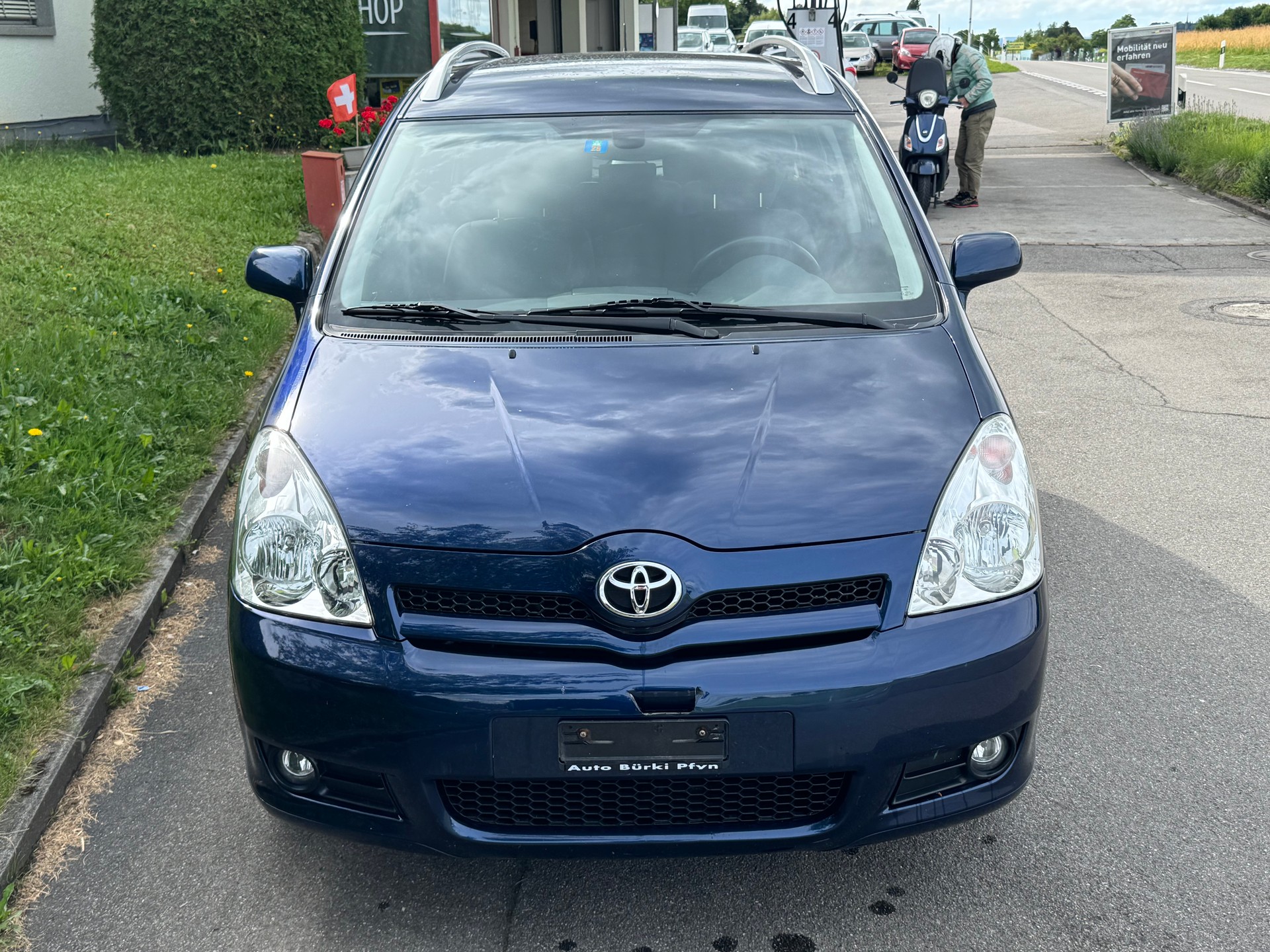 TOYOTA Corolla Verso 1.8 Linea Sol-image-1
